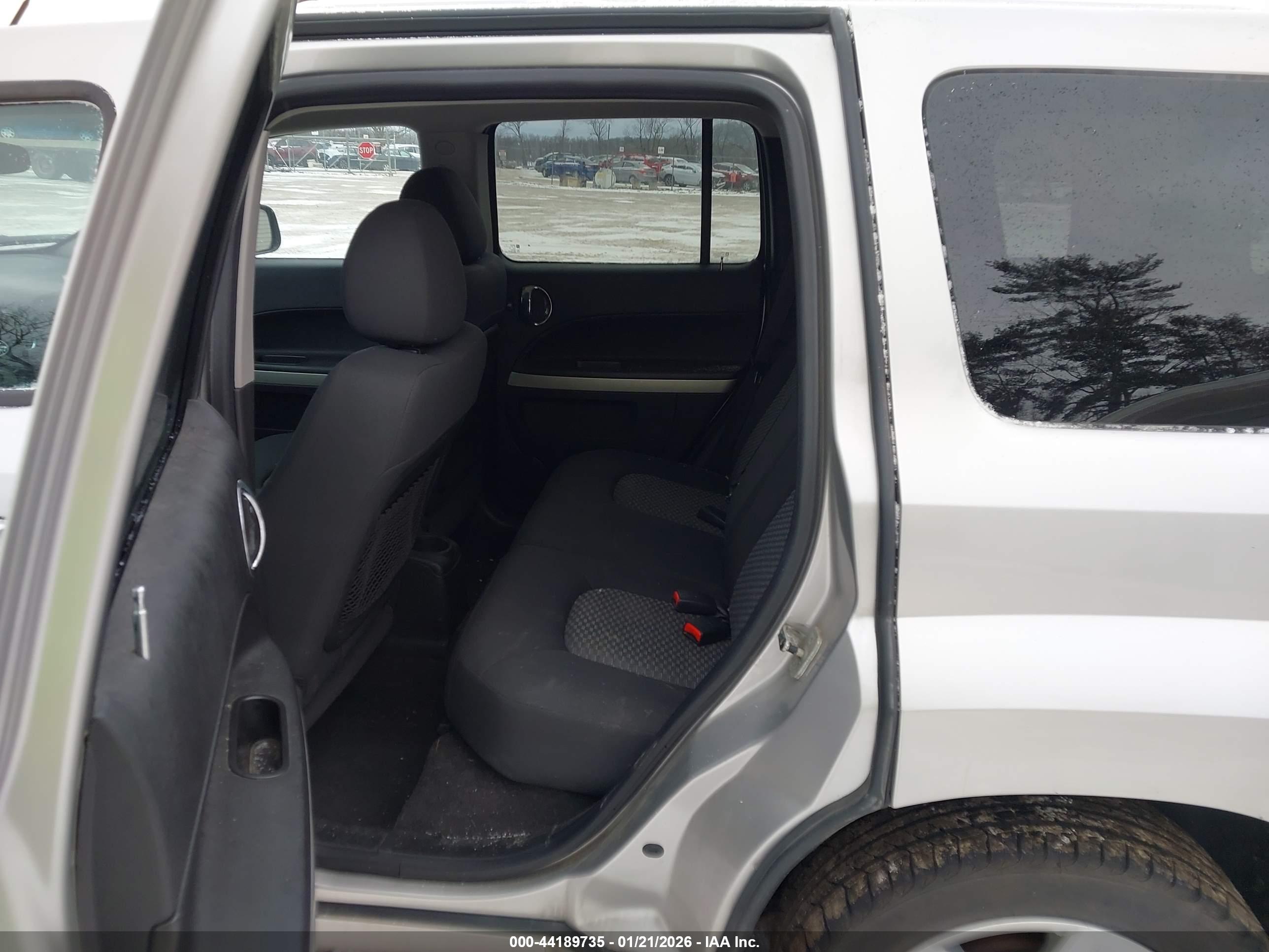 CHEVROLET HHR image 8