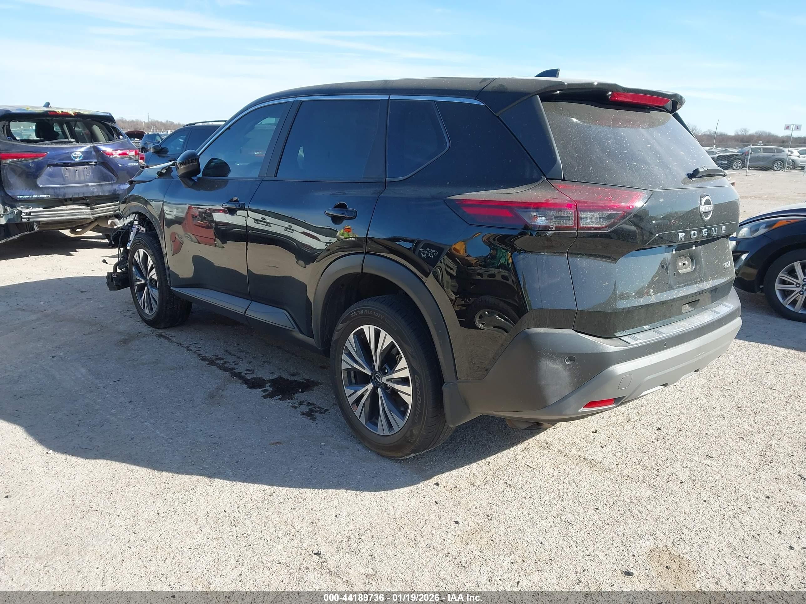 NISSAN ROGUE image 3