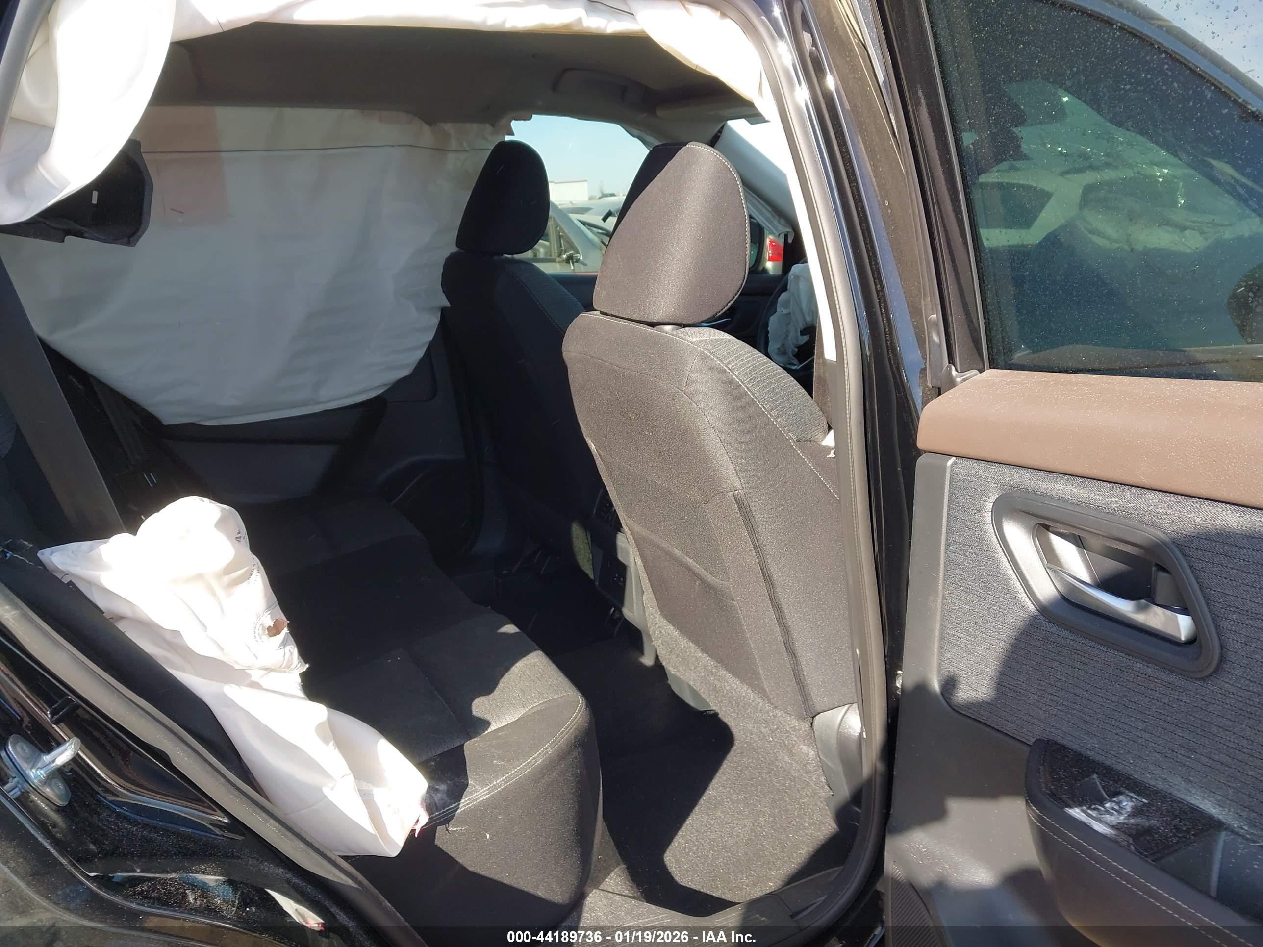 NISSAN ROGUE image 8