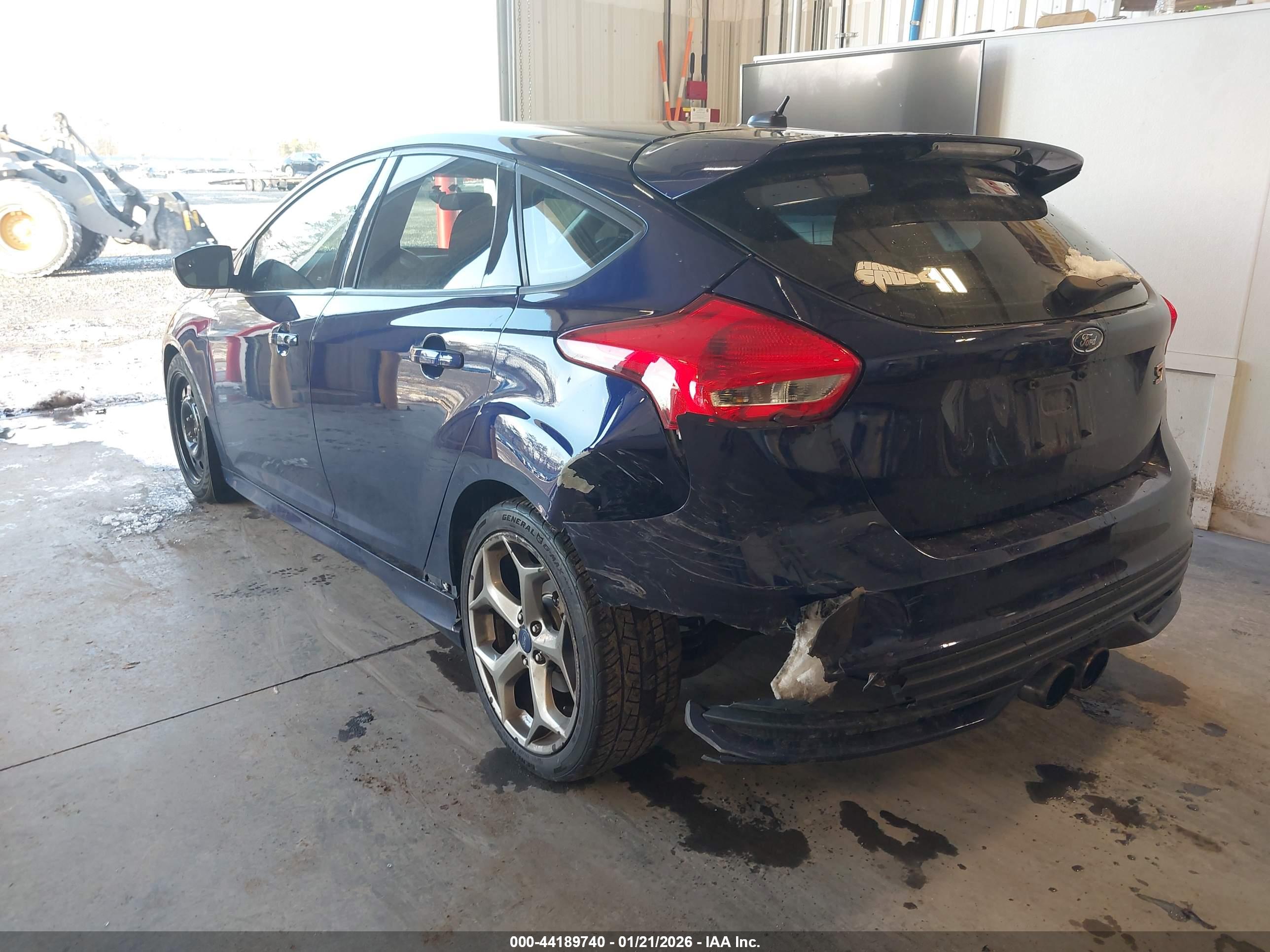 FORD FOCUS image 3