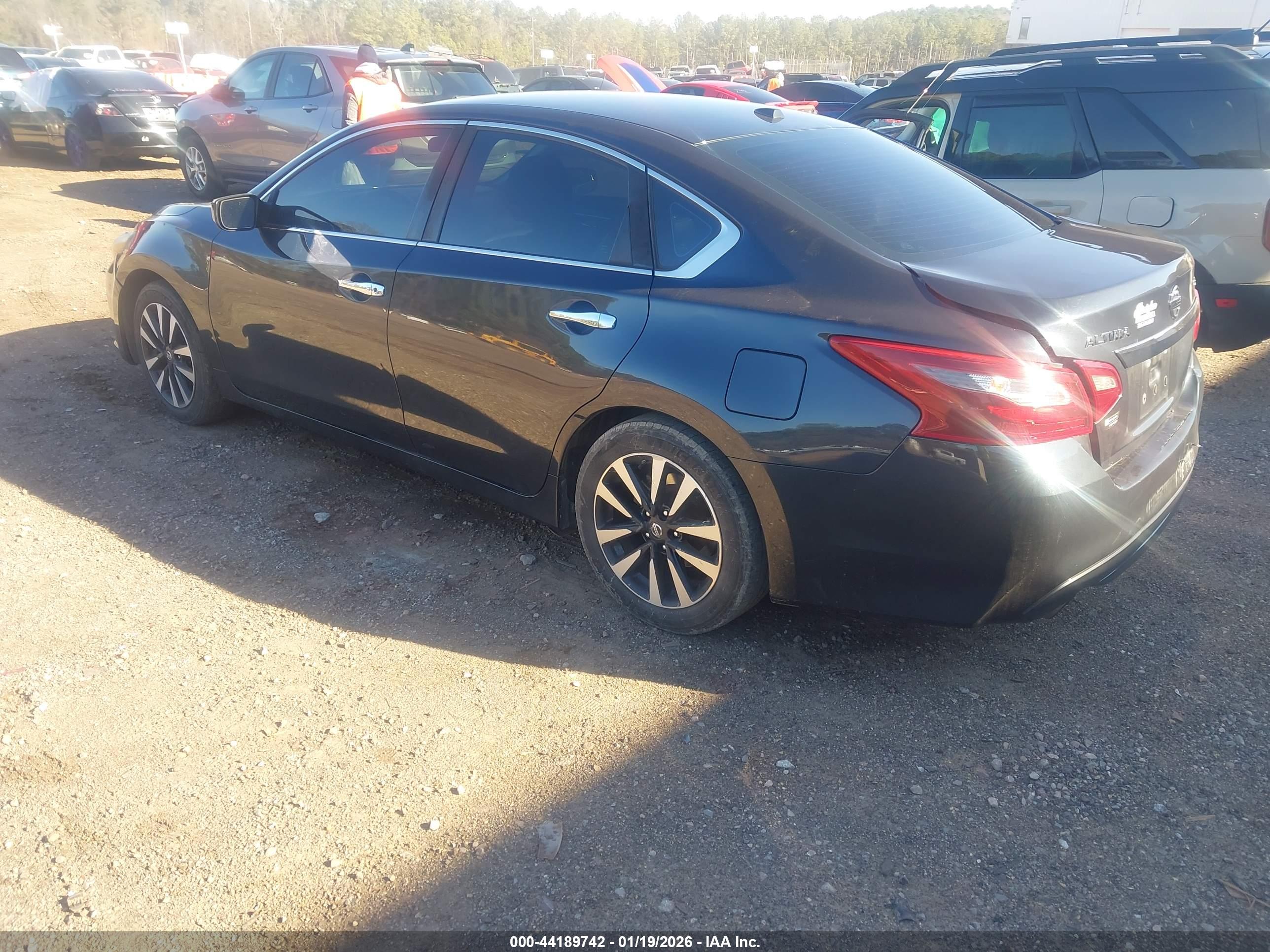 NISSAN ALTIMA image 3