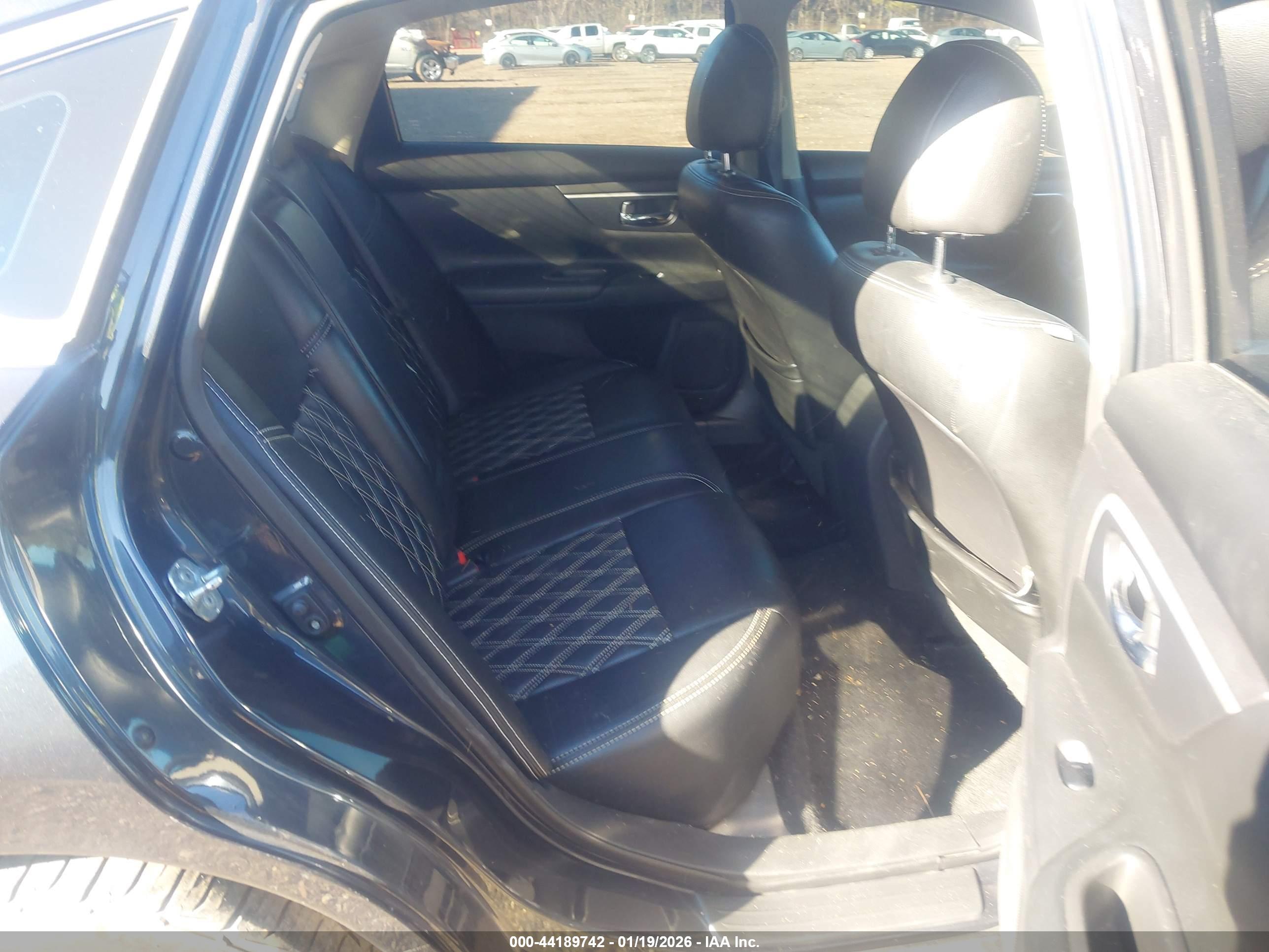 NISSAN ALTIMA image 8
