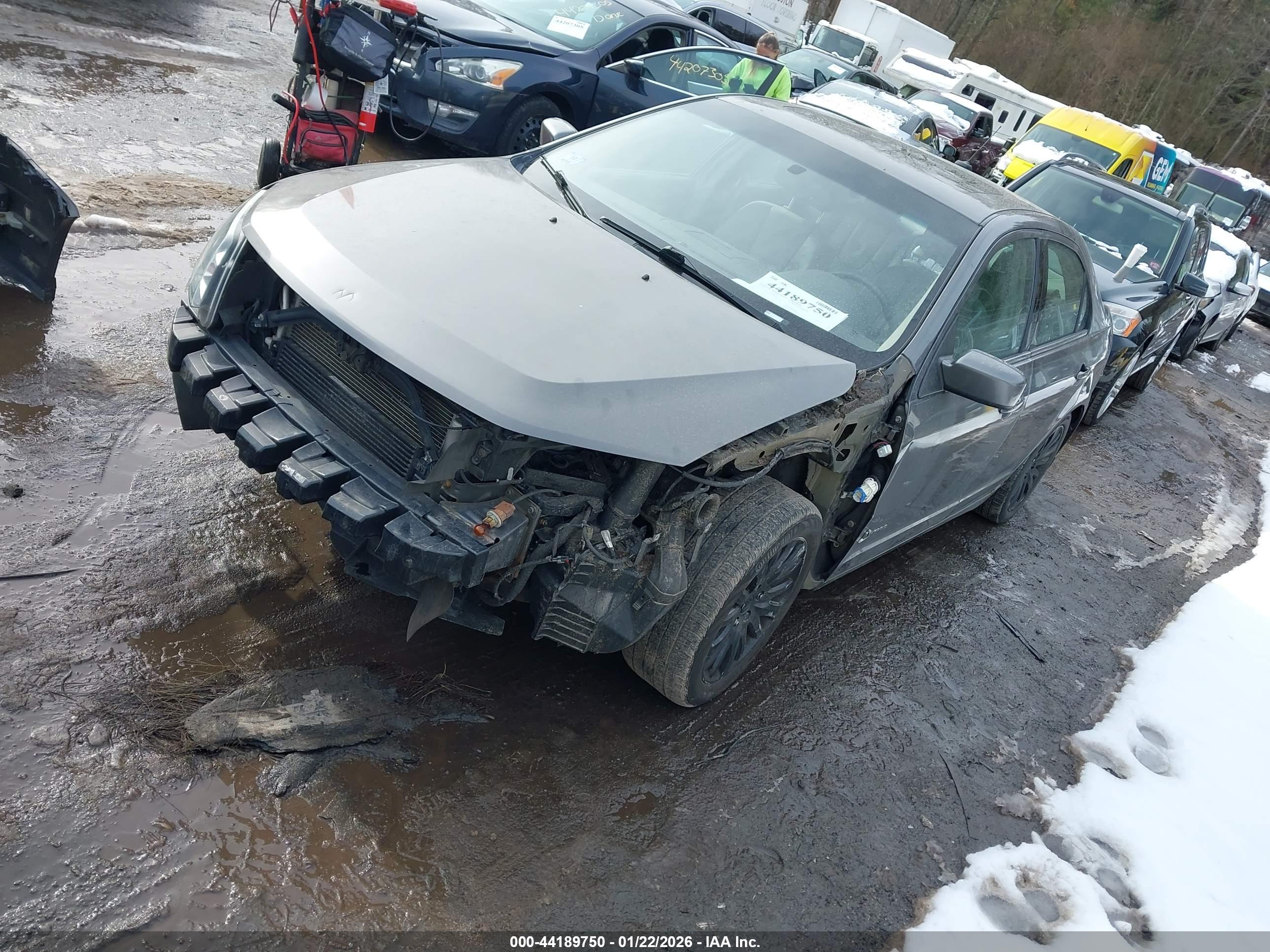 FORD FUSION image 2