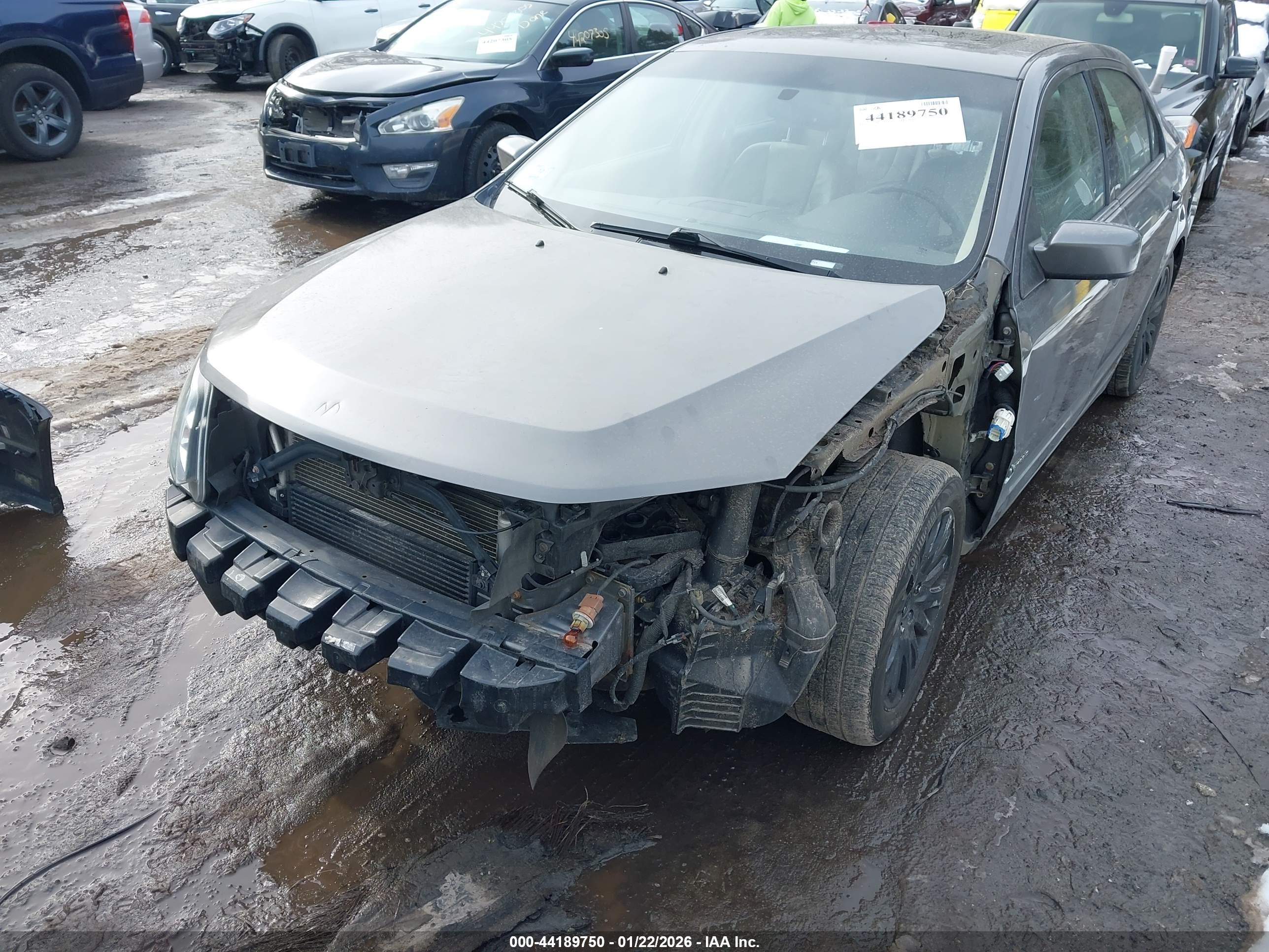 FORD FUSION image 6