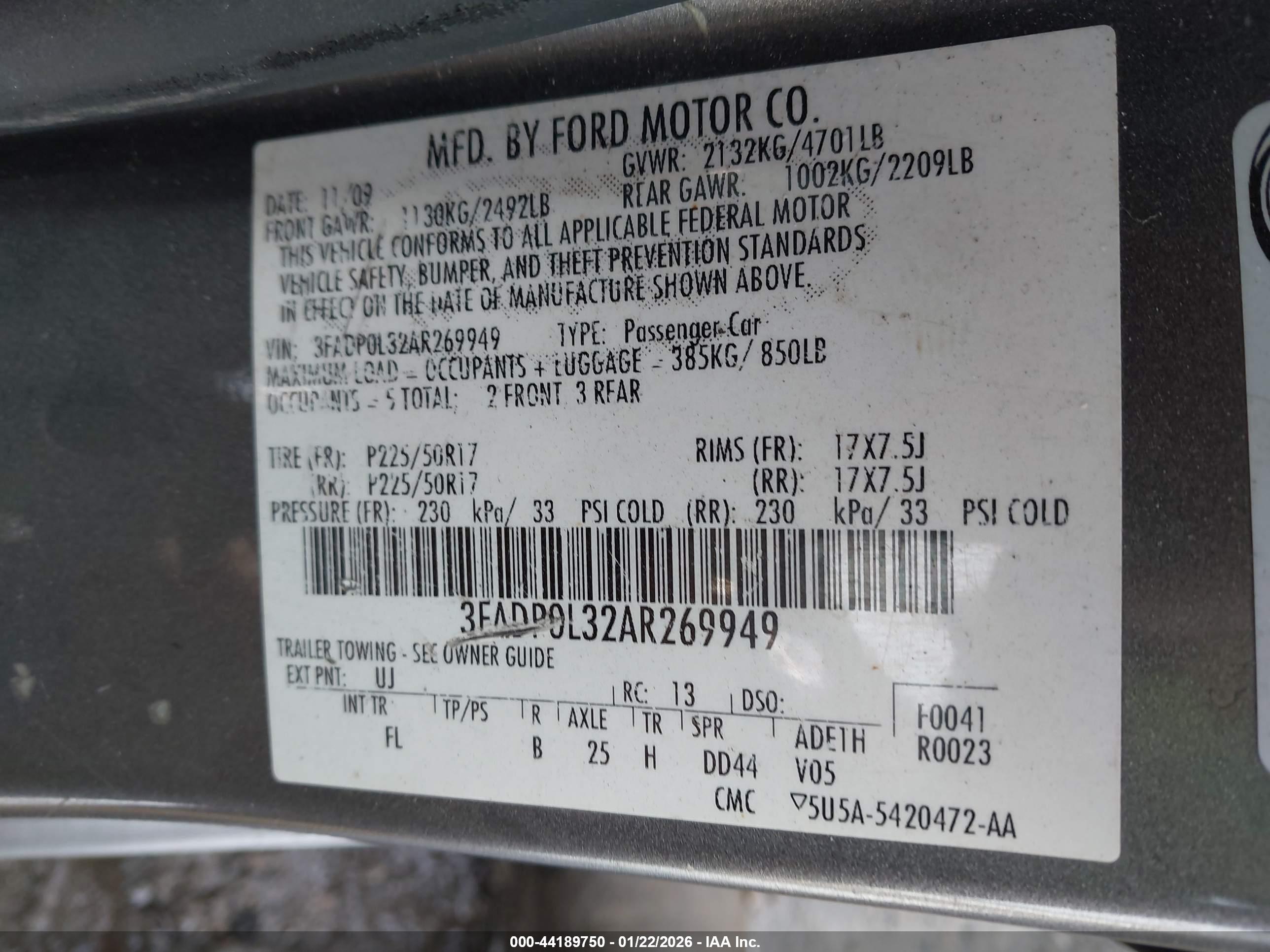 FORD FUSION image 9
