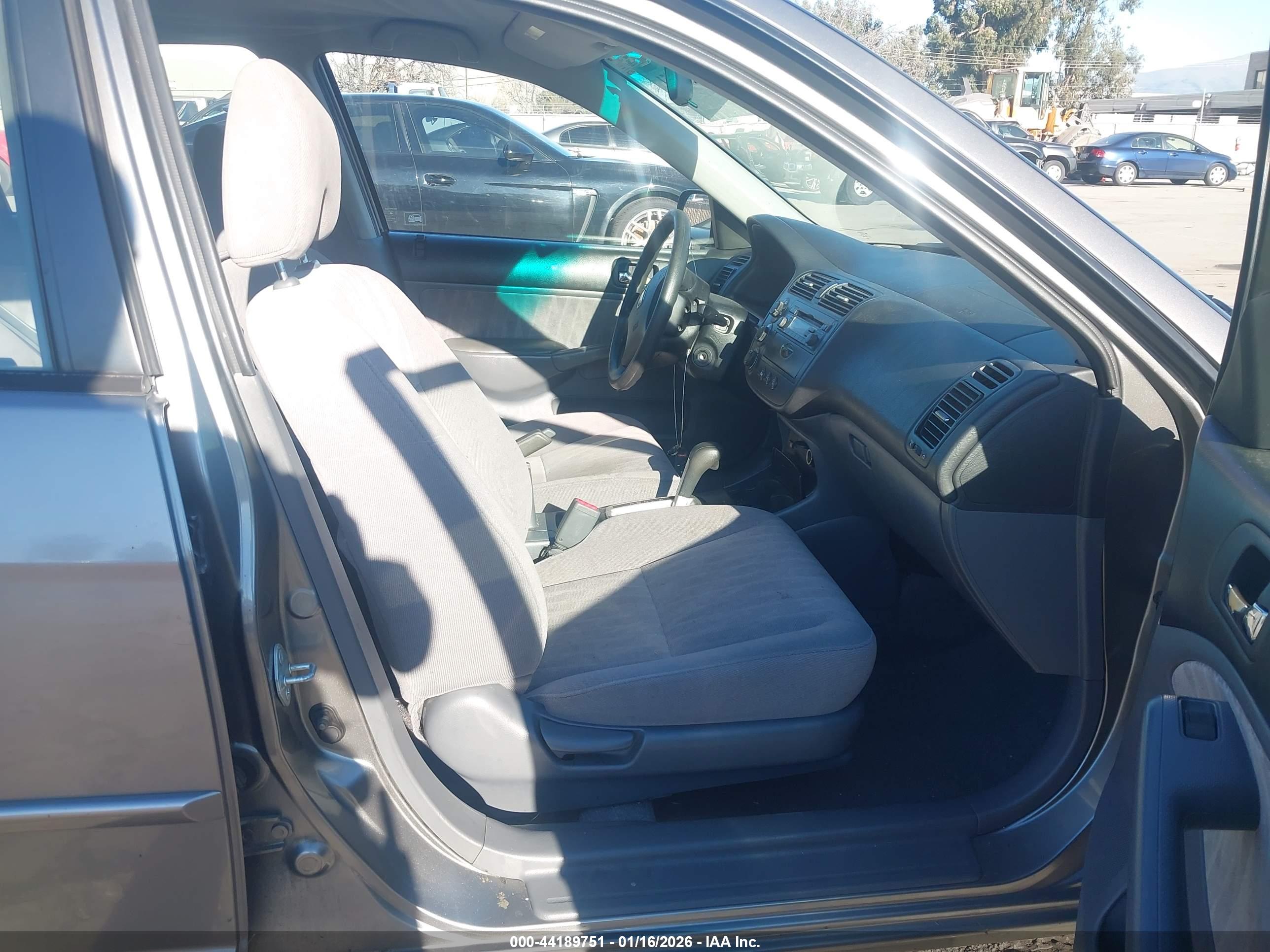 HONDA CIVIC image 5