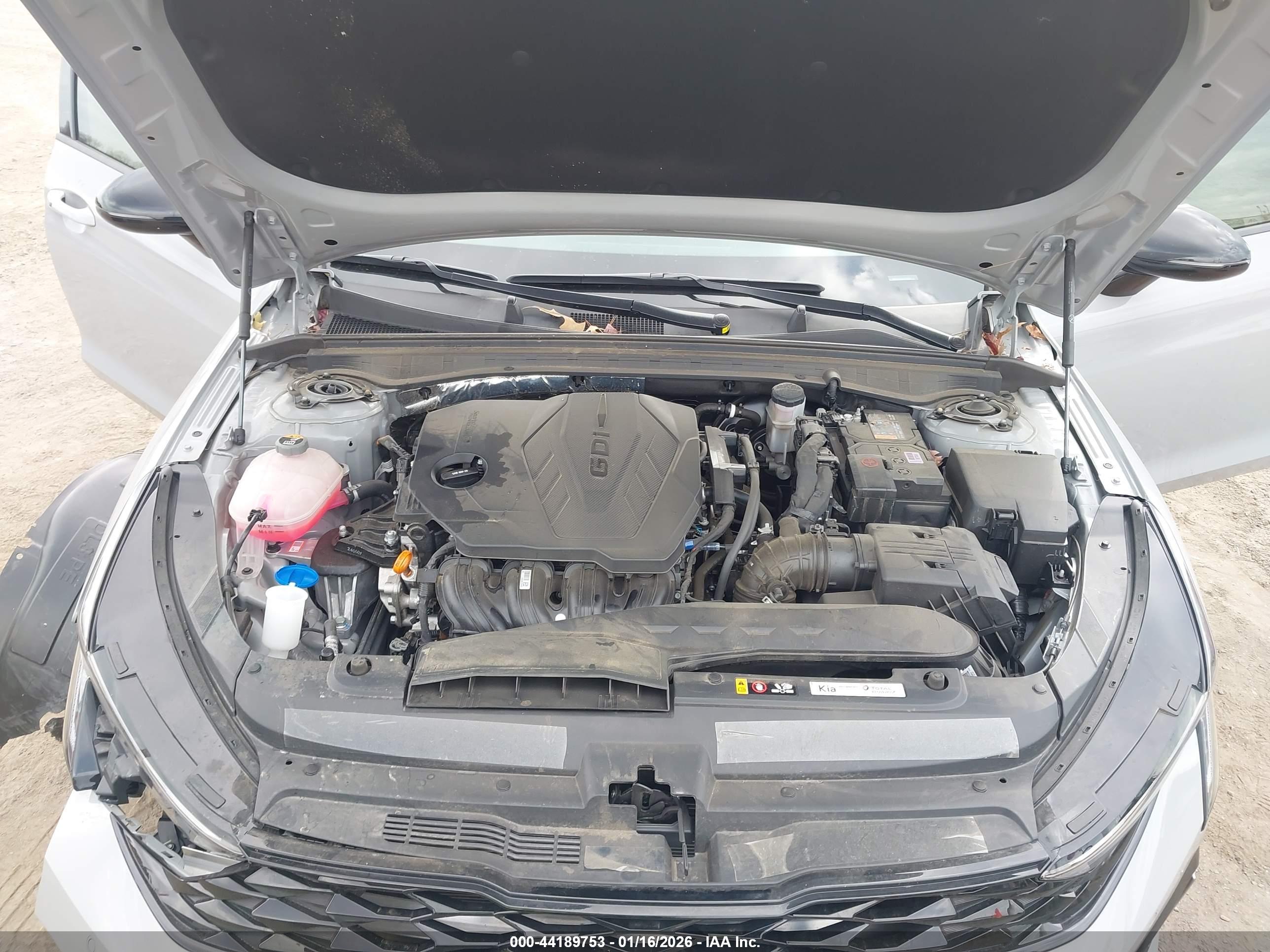 KIA K5 image 10