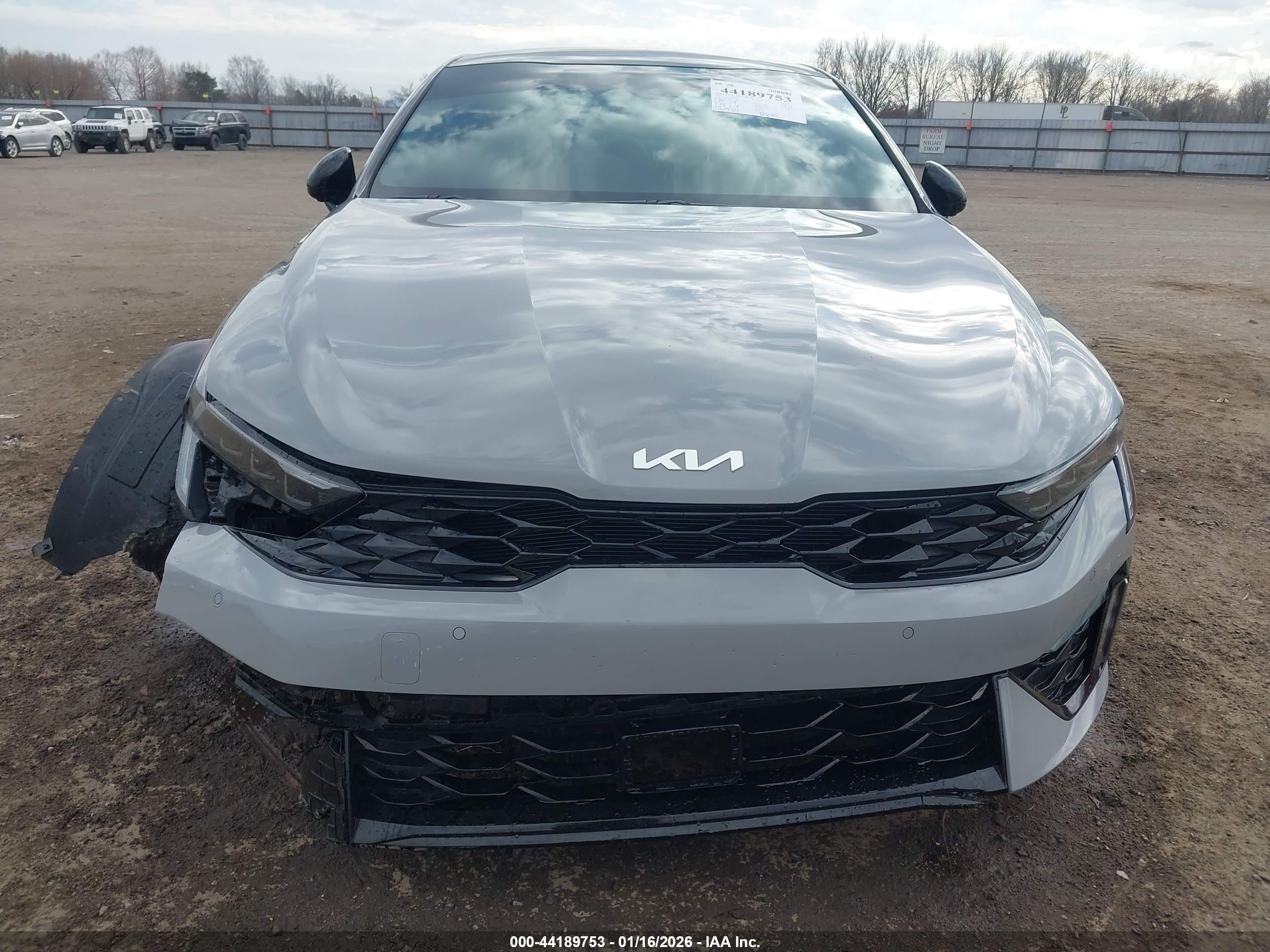 KIA K5 image 6