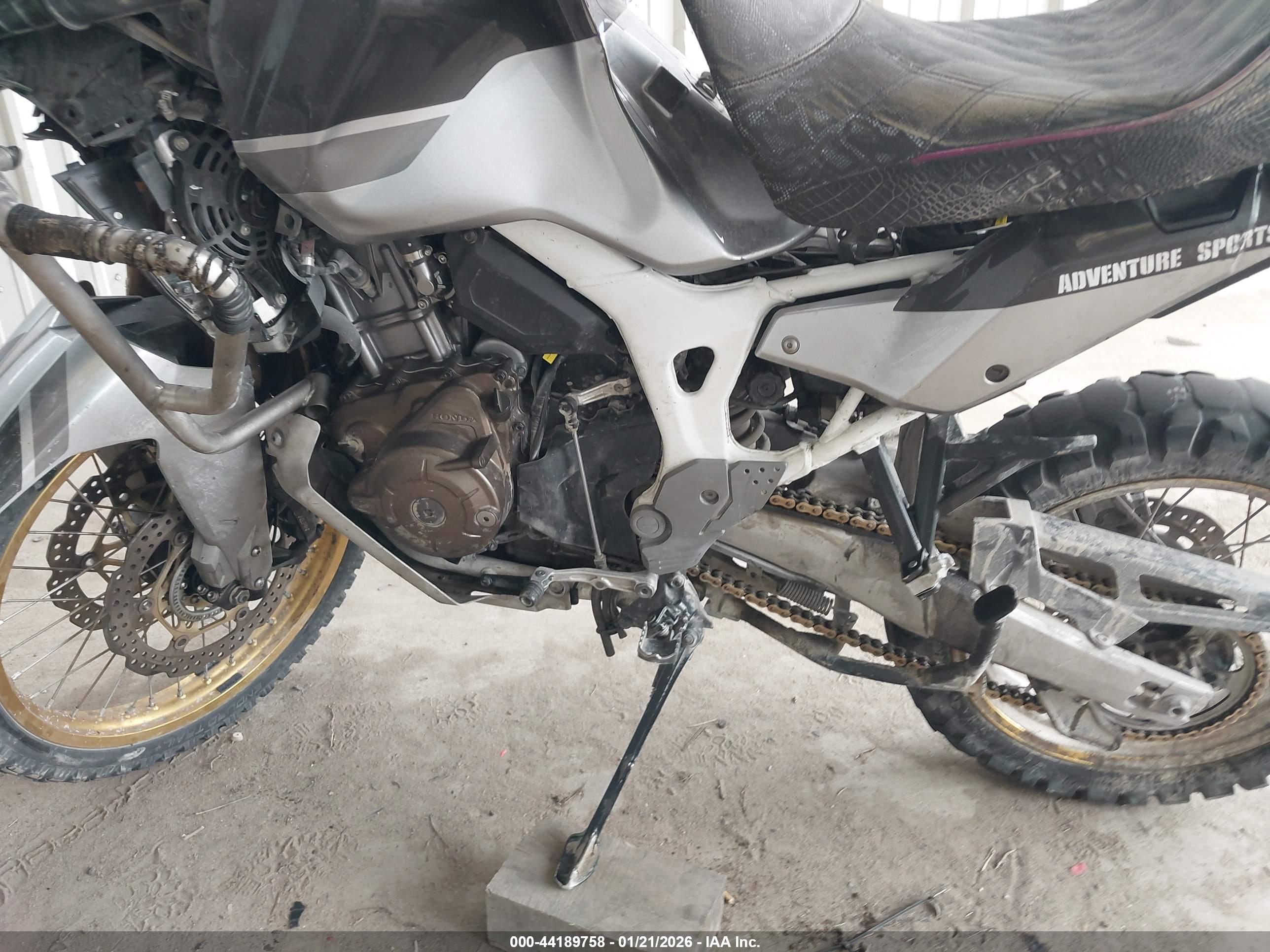 HONDA CRF1000 image 9