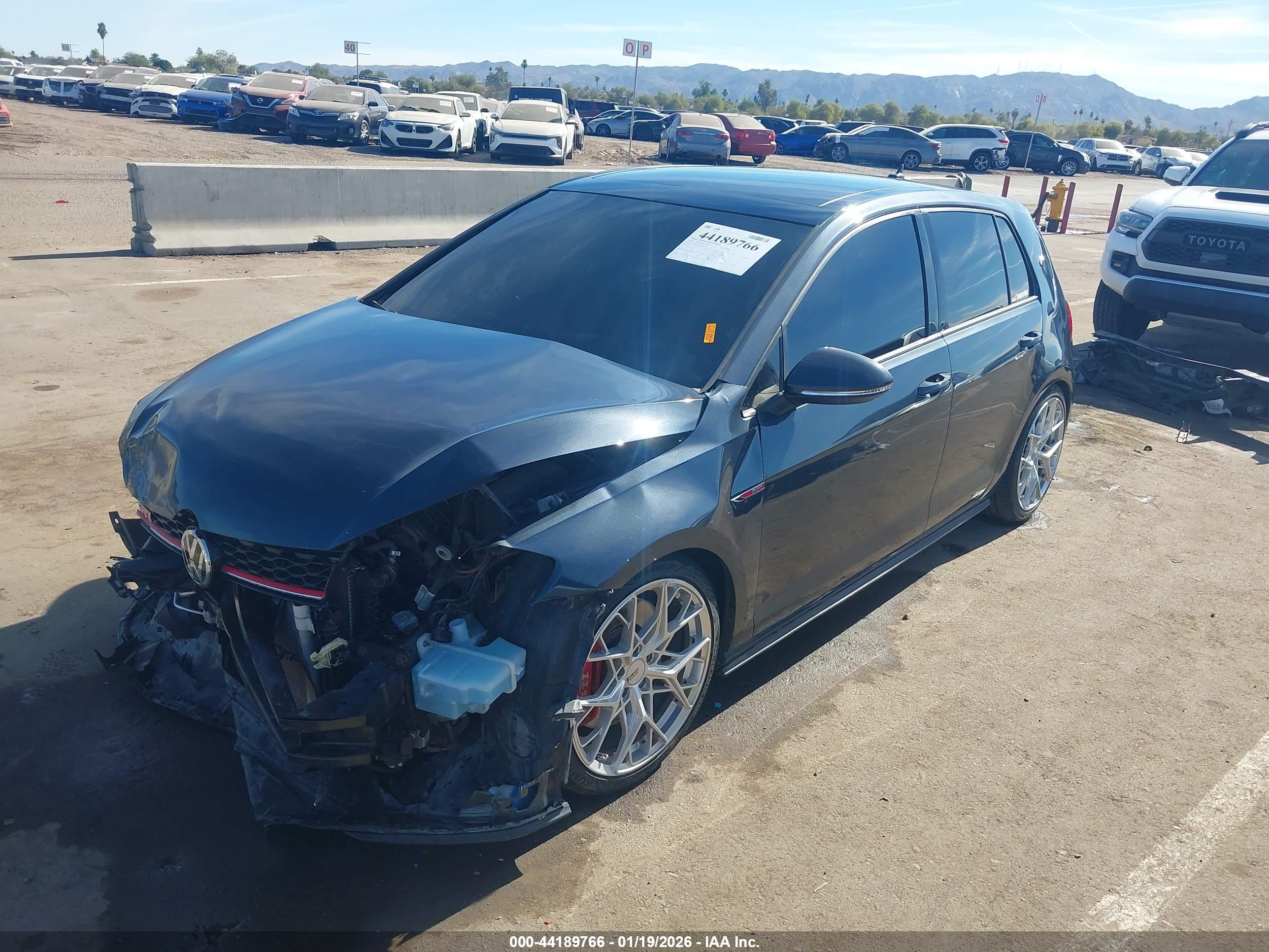 VOLKSWAGEN GOLF image 2