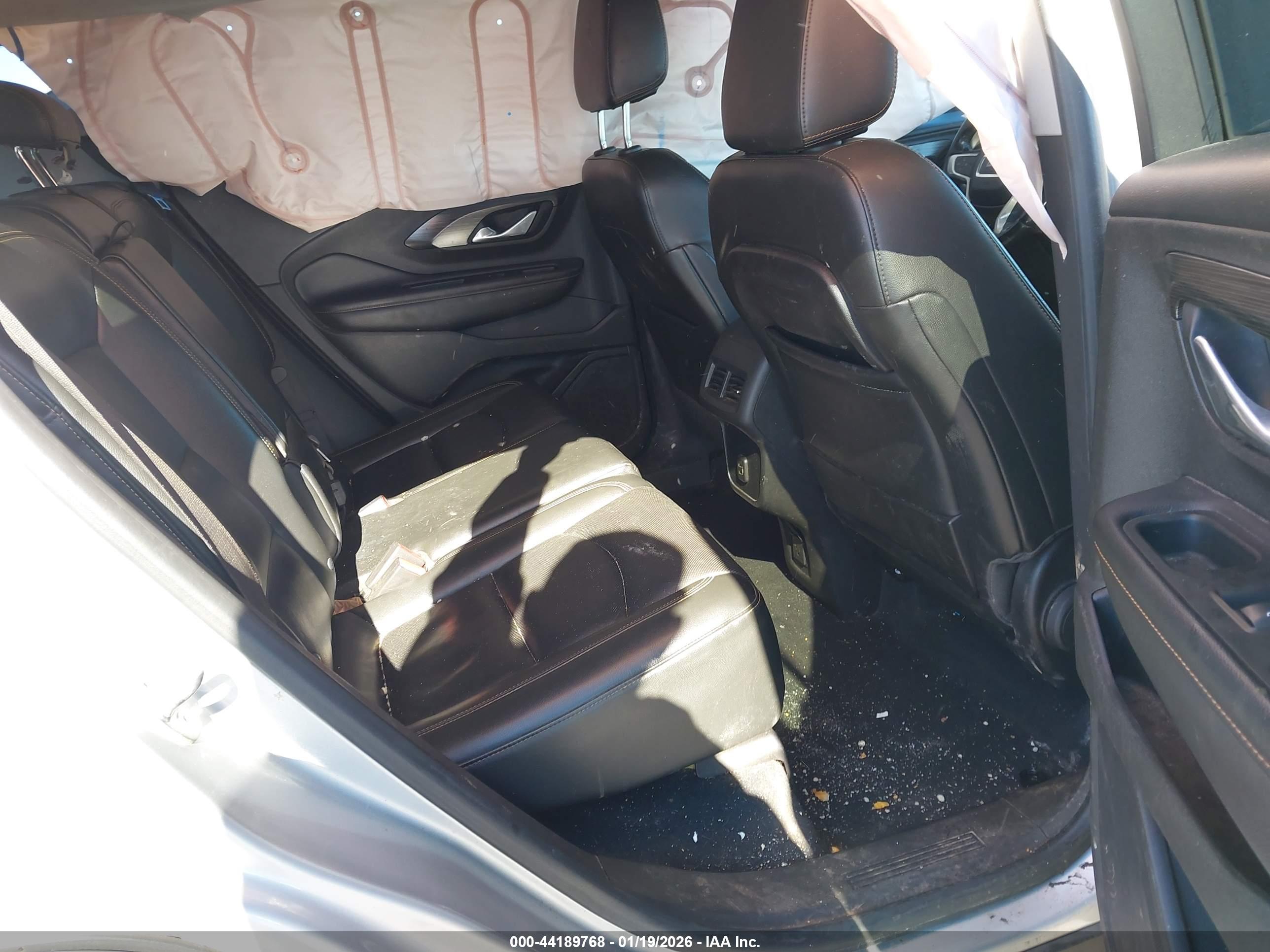 GMC TERRAIN image 8