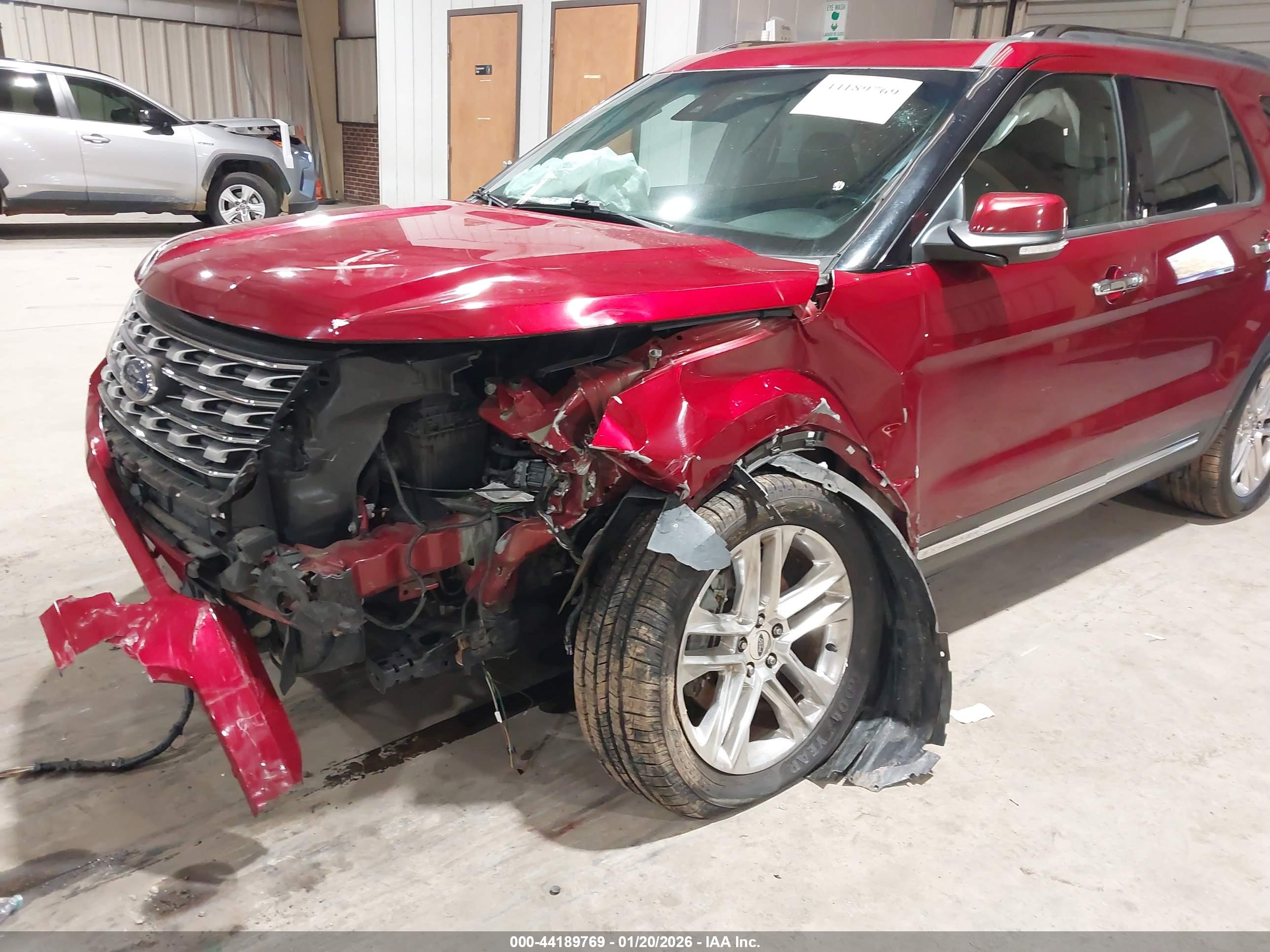 FORD EXPLORER image 6