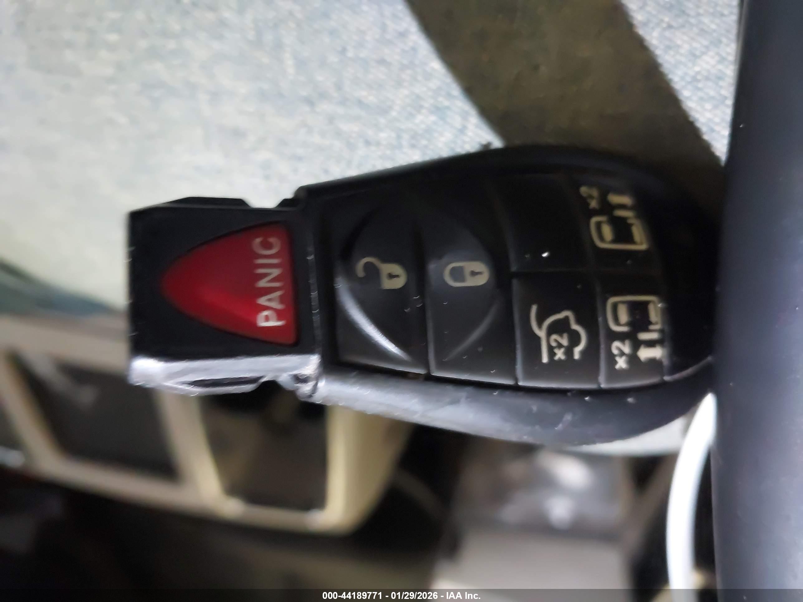 CHRYSLER TOWN image 11
