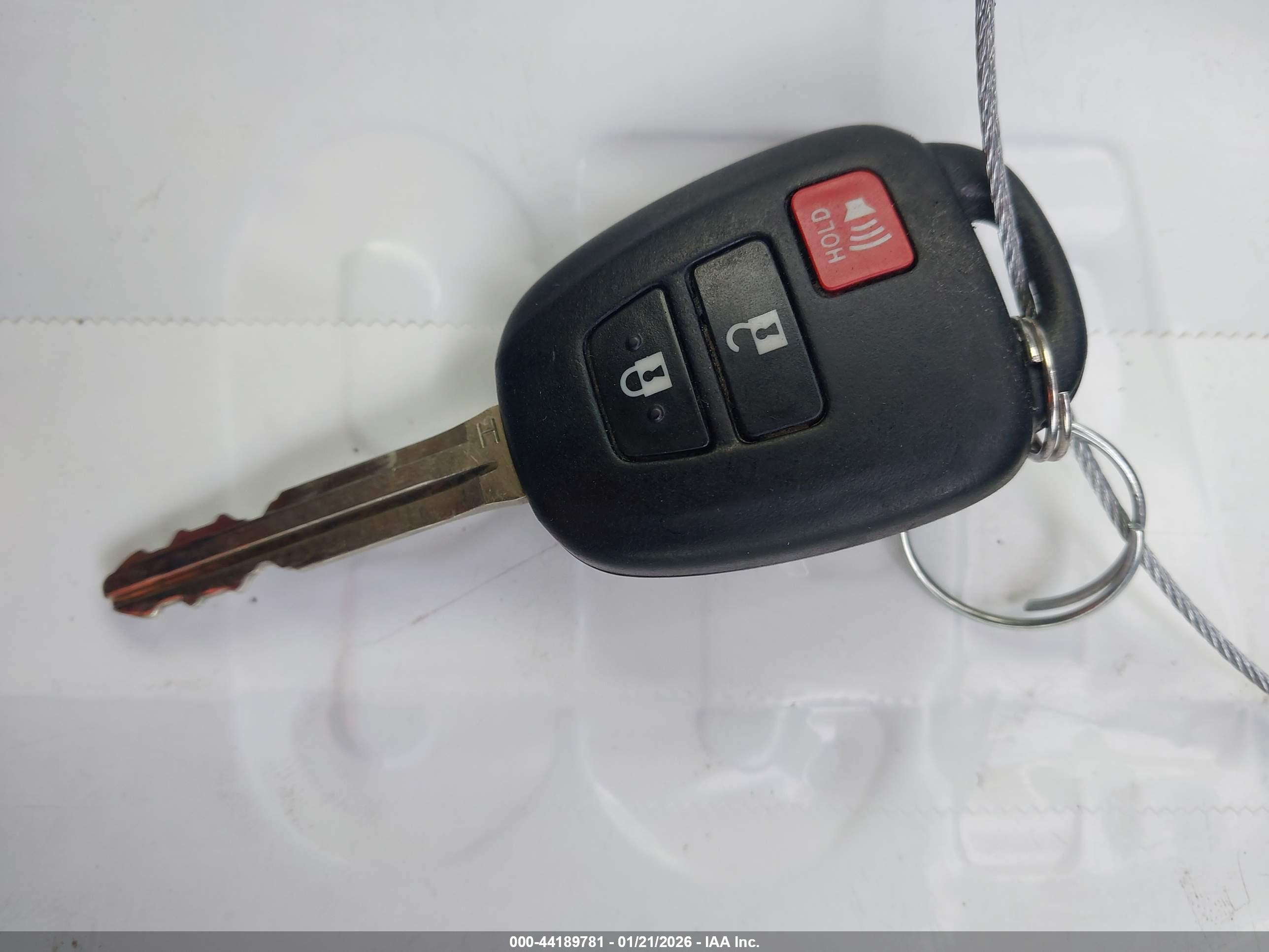 TOYOTA RAV4 image 11