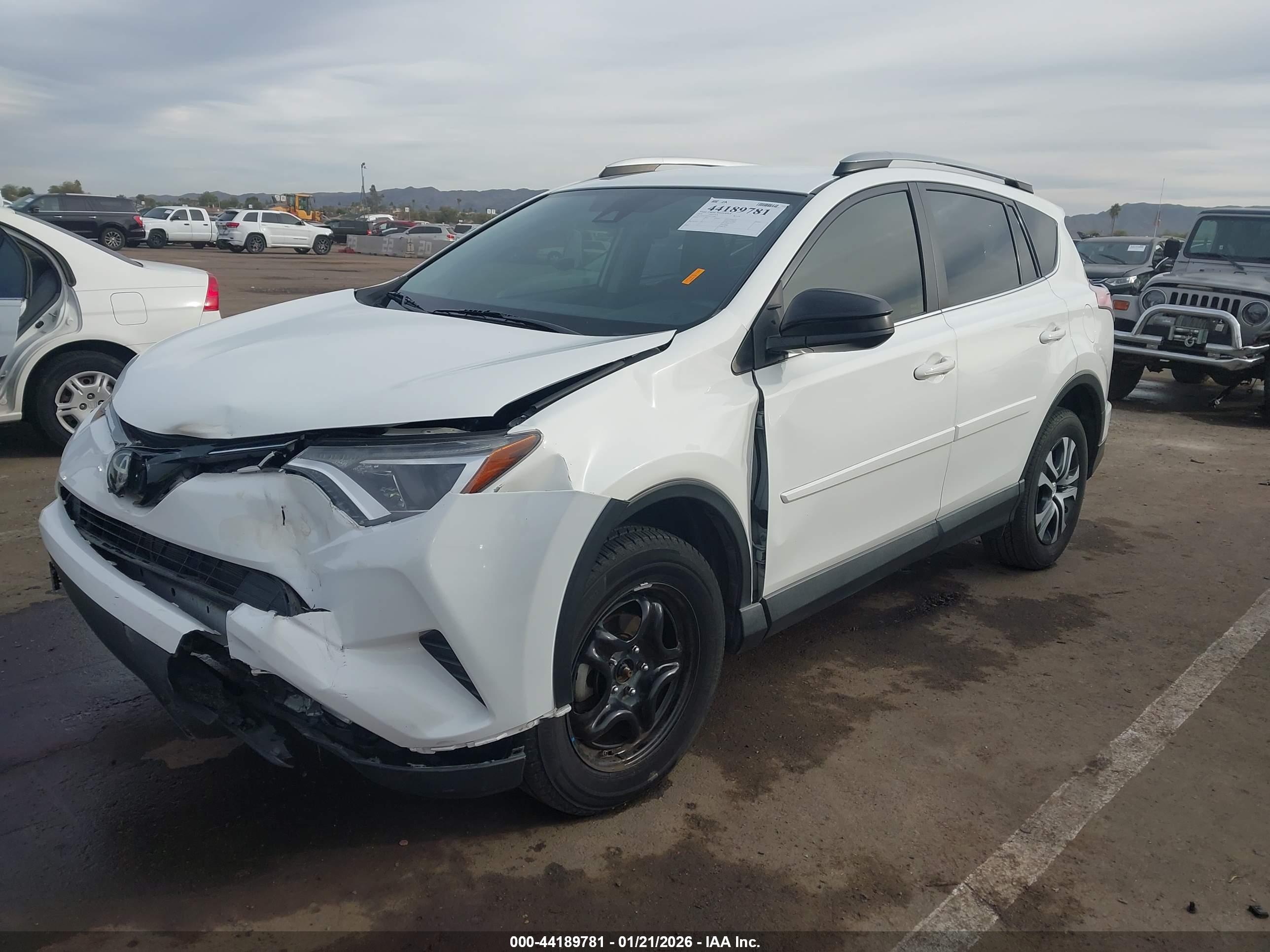 TOYOTA RAV4 image 2
