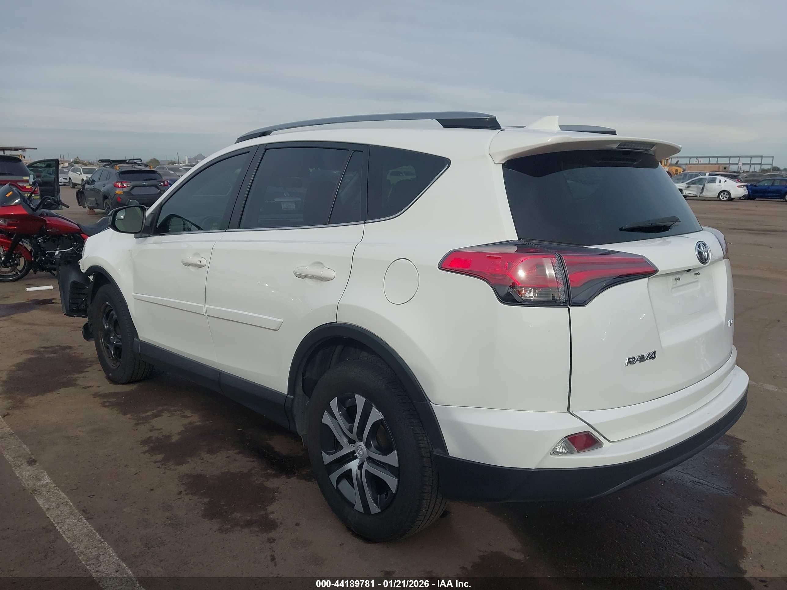 TOYOTA RAV4 image 3