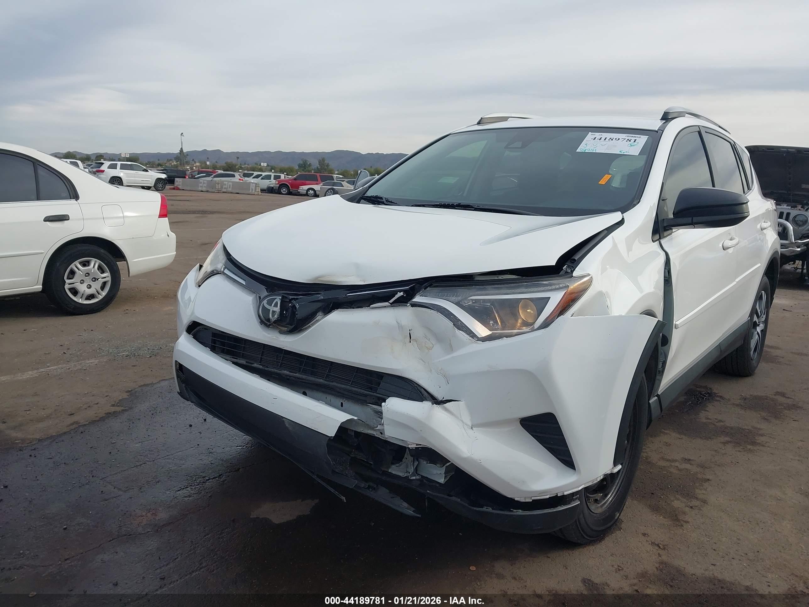 TOYOTA RAV4 image 6