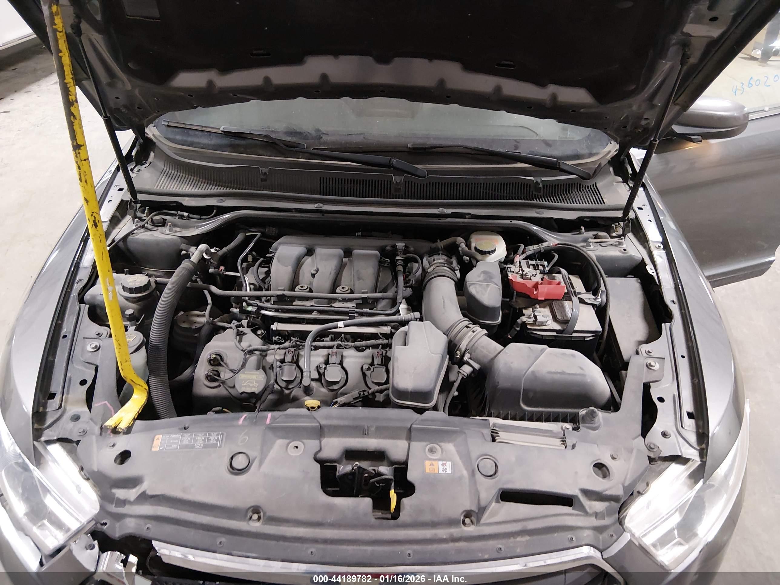 FORD TAURUS image 10