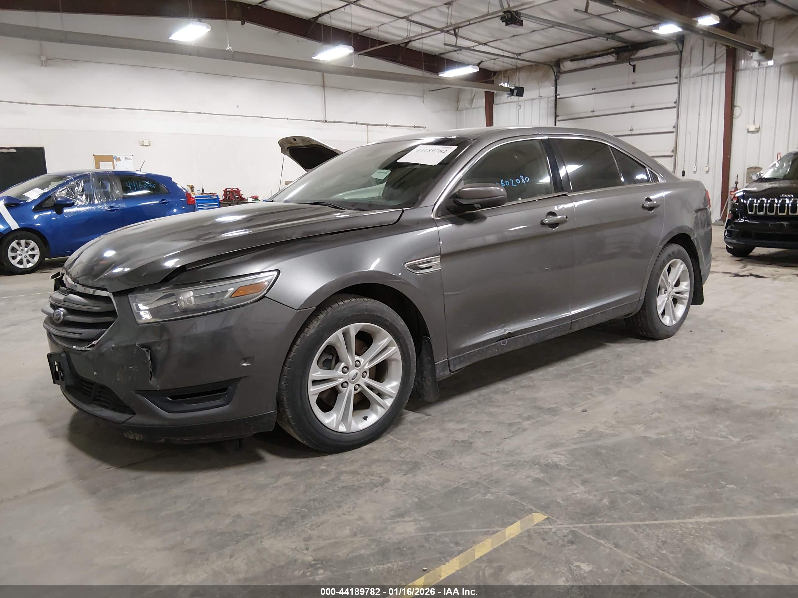 FORD TAURUS image 2