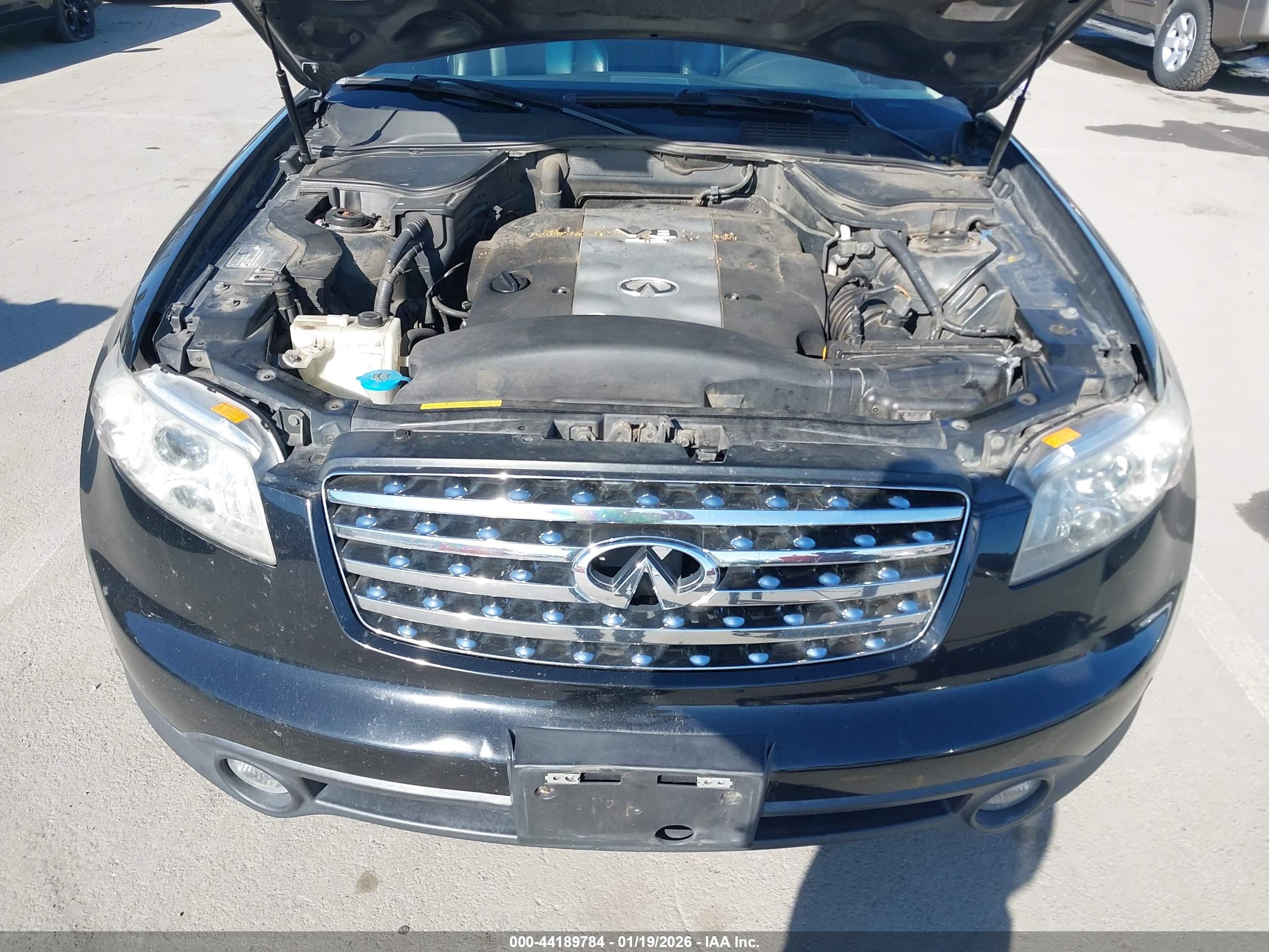 INFINITI FX45 image 10