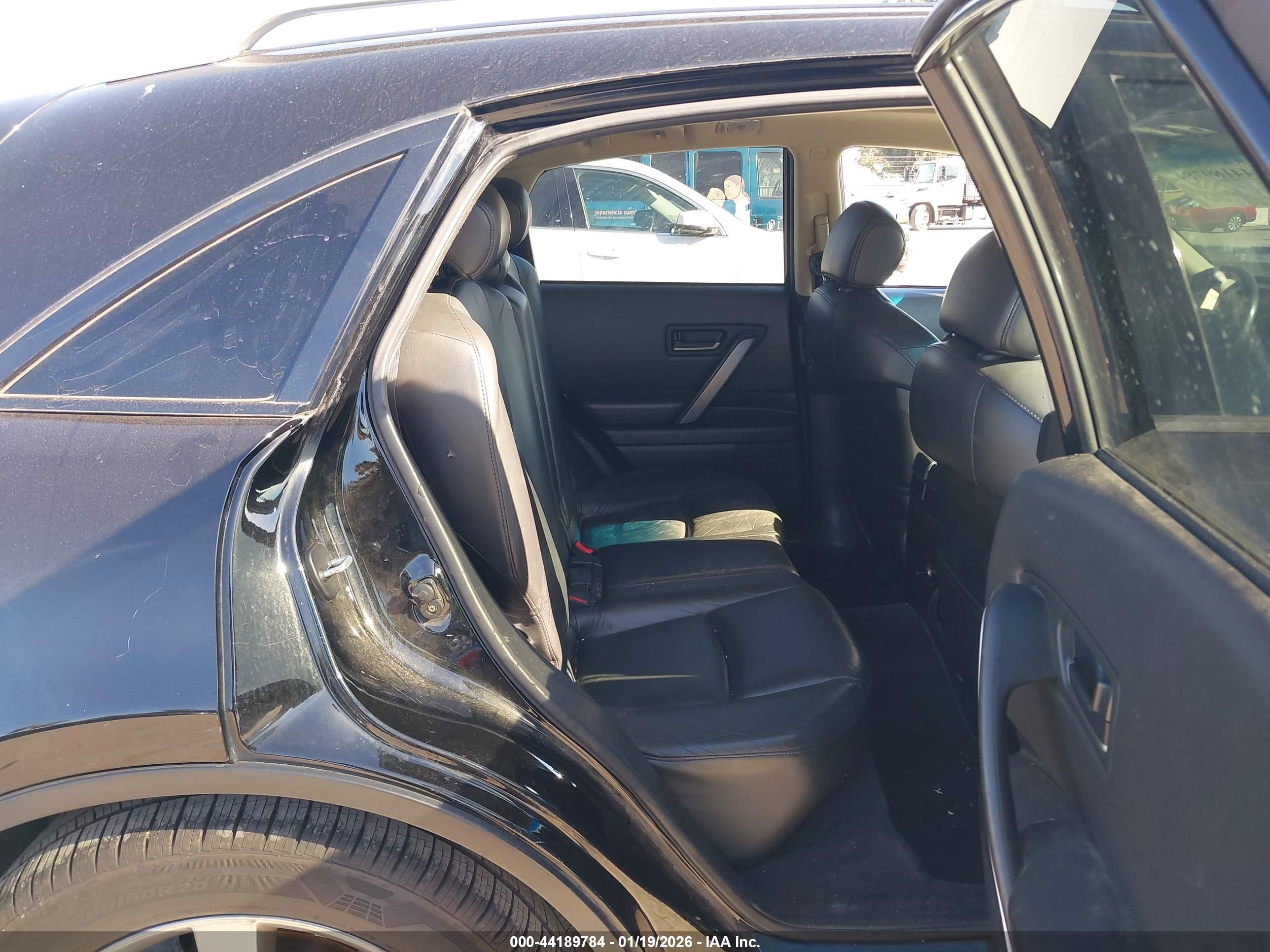 INFINITI FX45 image 8