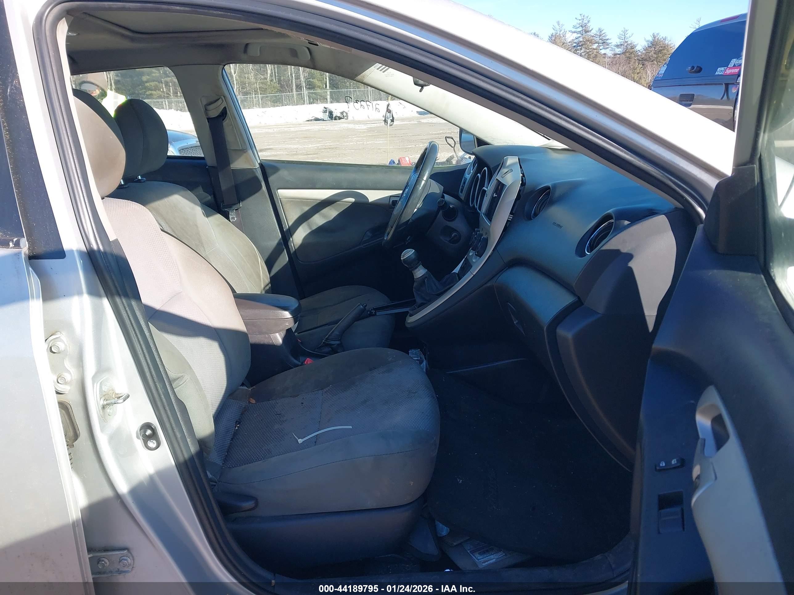 TOYOTA MATRIX image 5