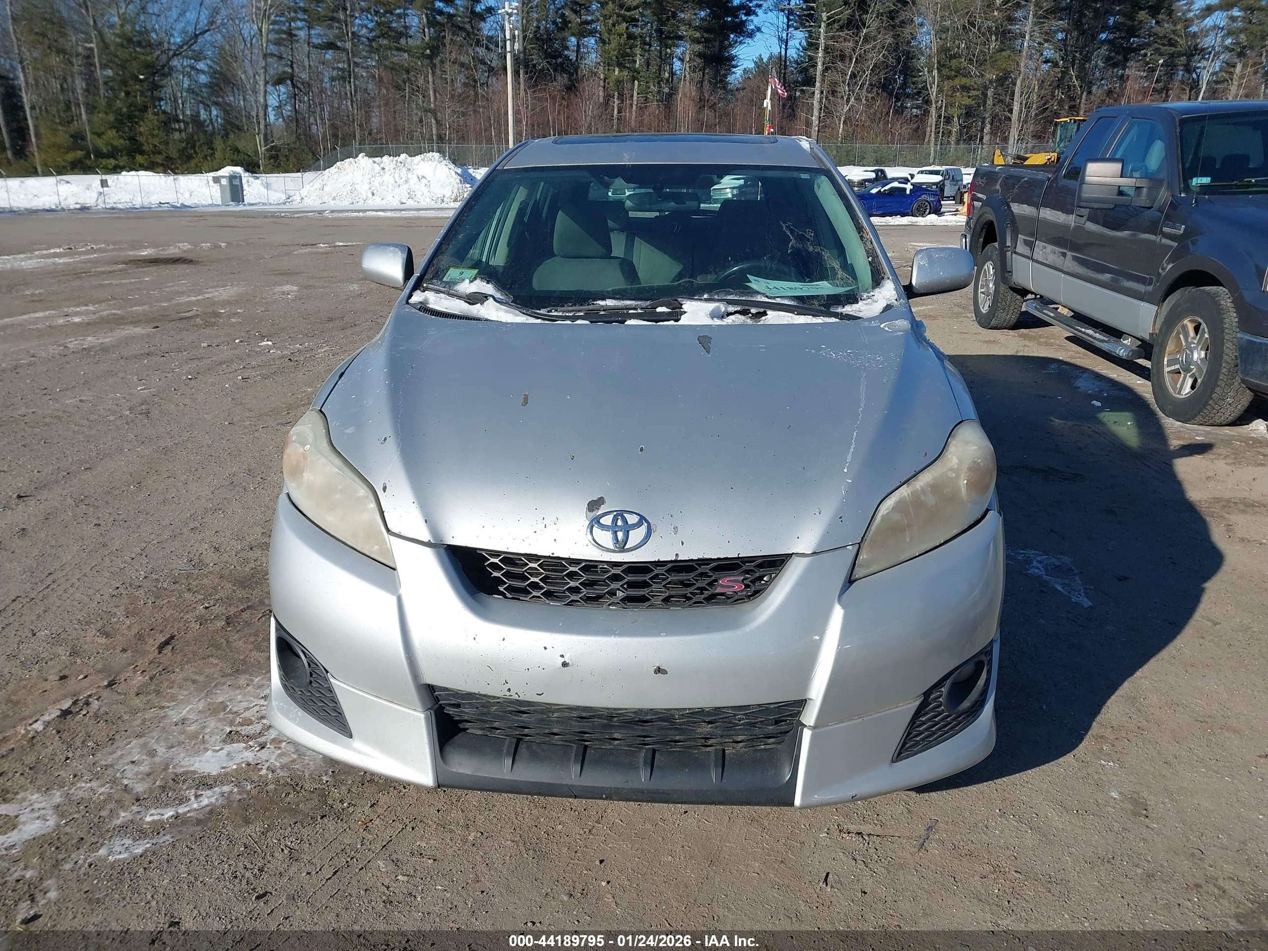 TOYOTA MATRIX image 6
