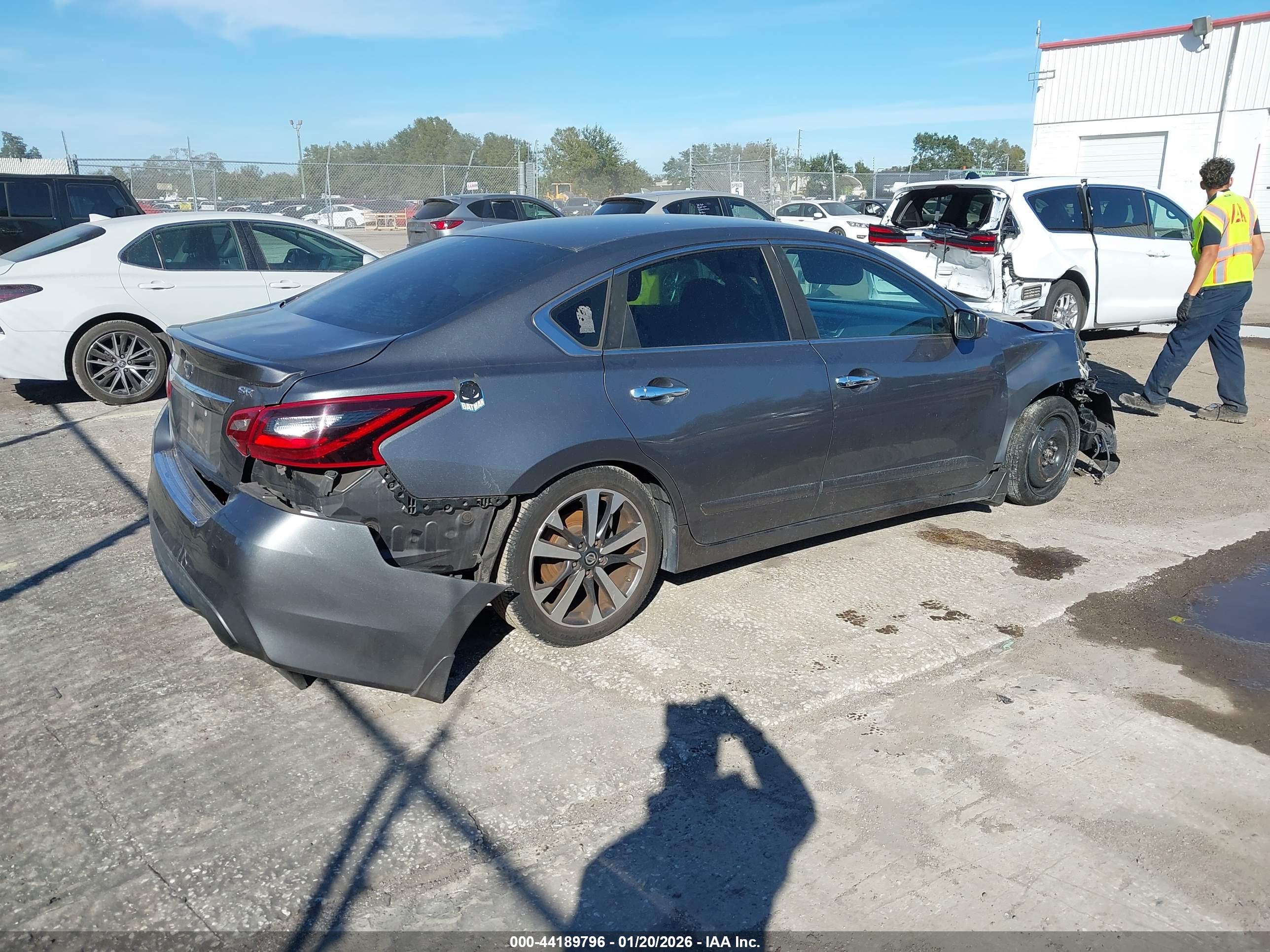 NISSAN ALTIMA image 4