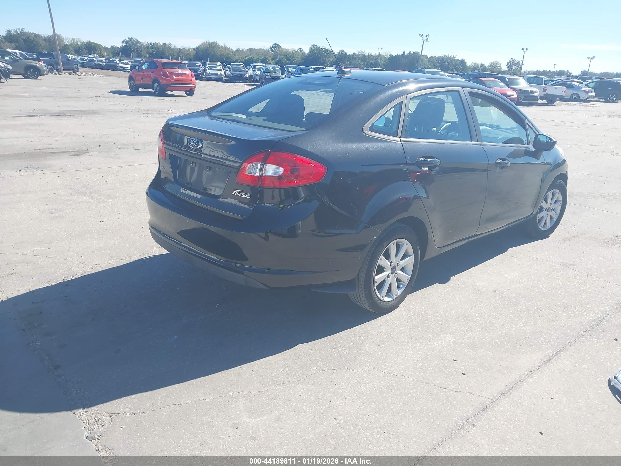 FORD FIESTA image 4