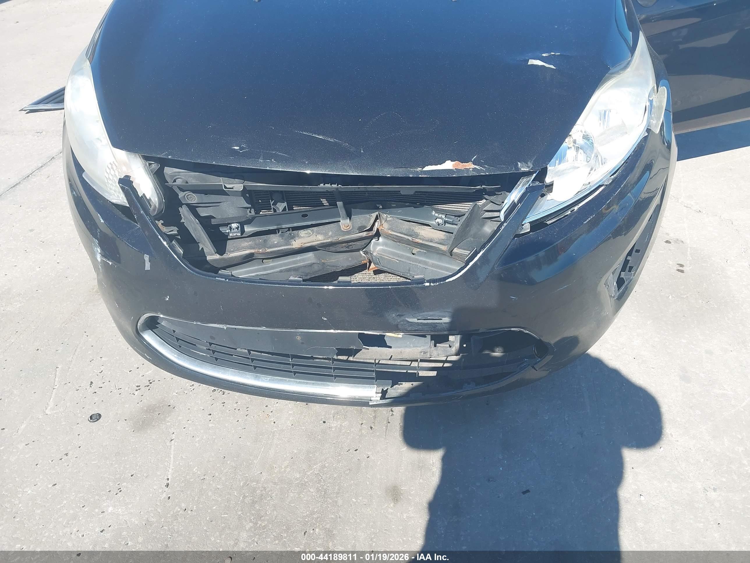 FORD FIESTA image 6