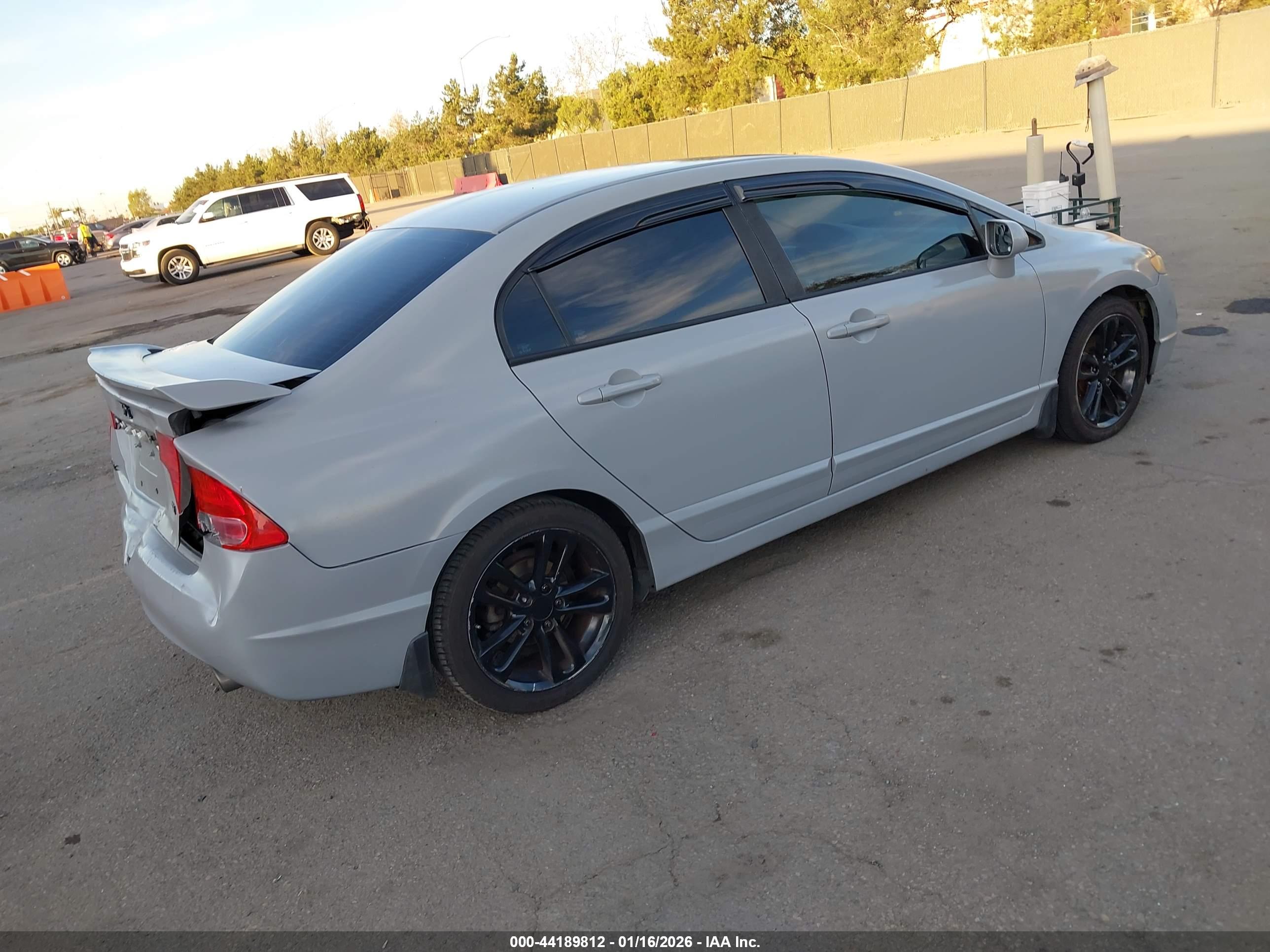 HONDA CIVIC image 4