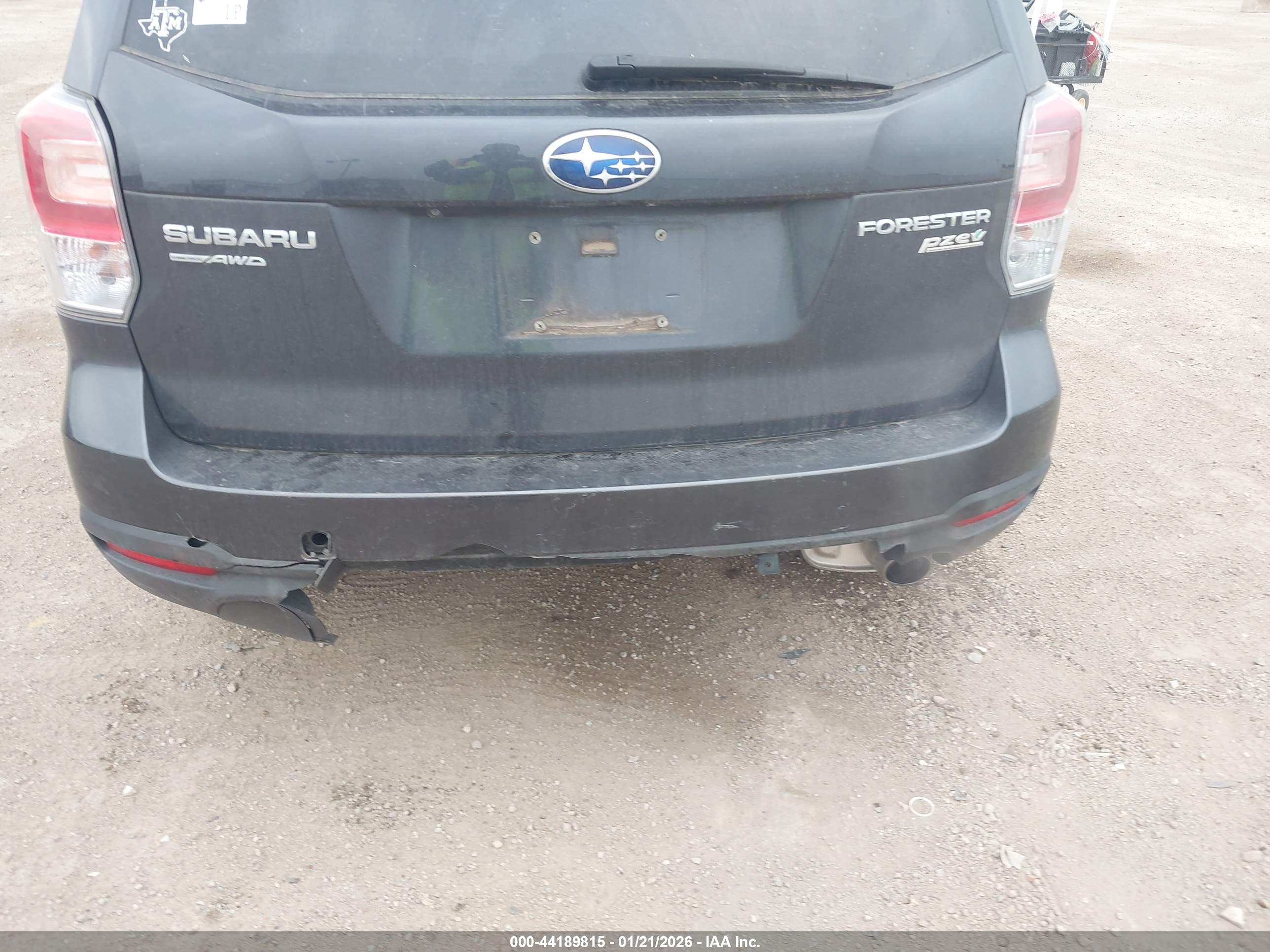 SUBARU FORESTER image 6