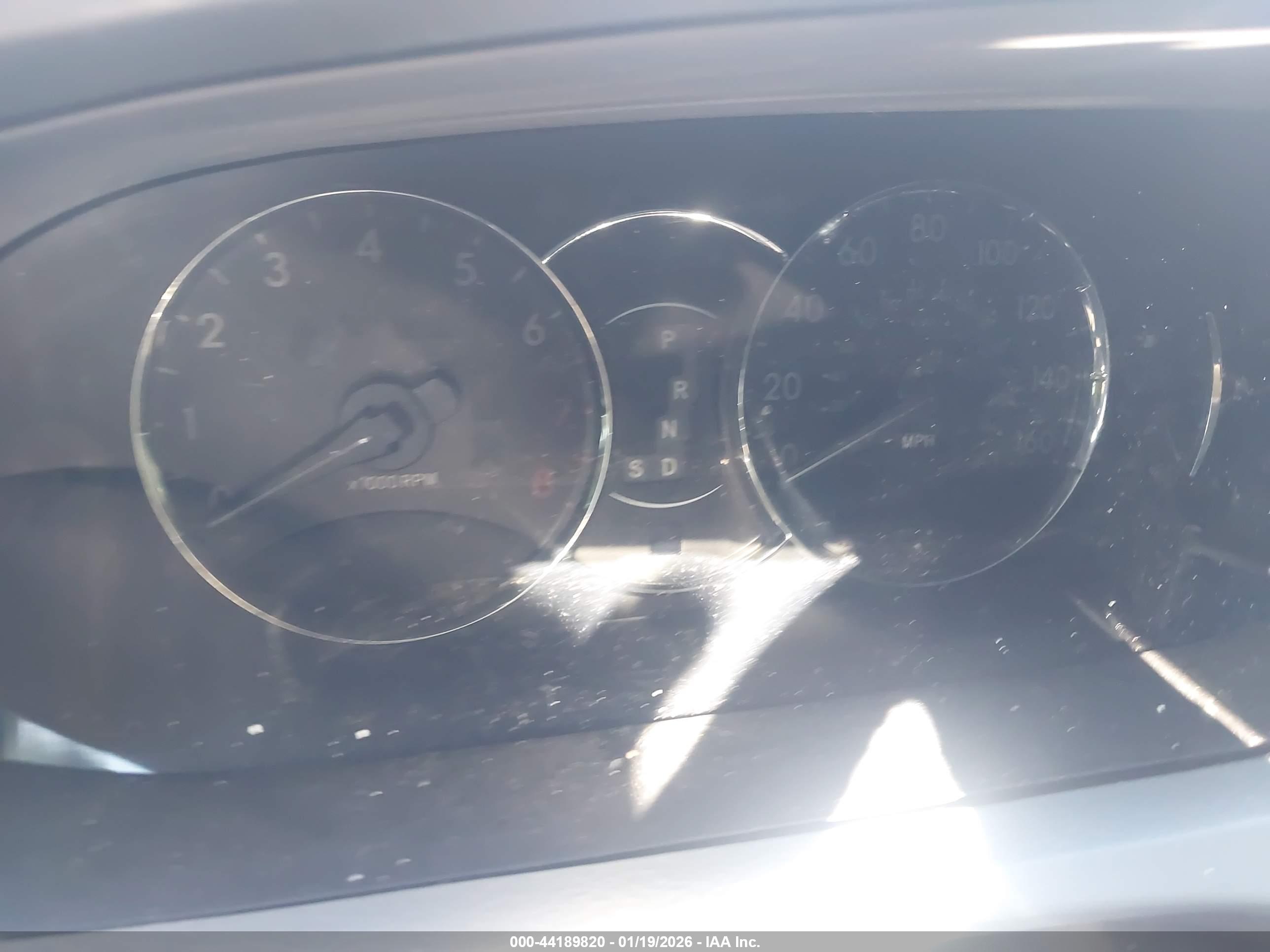 TOYOTA AVALON image 7