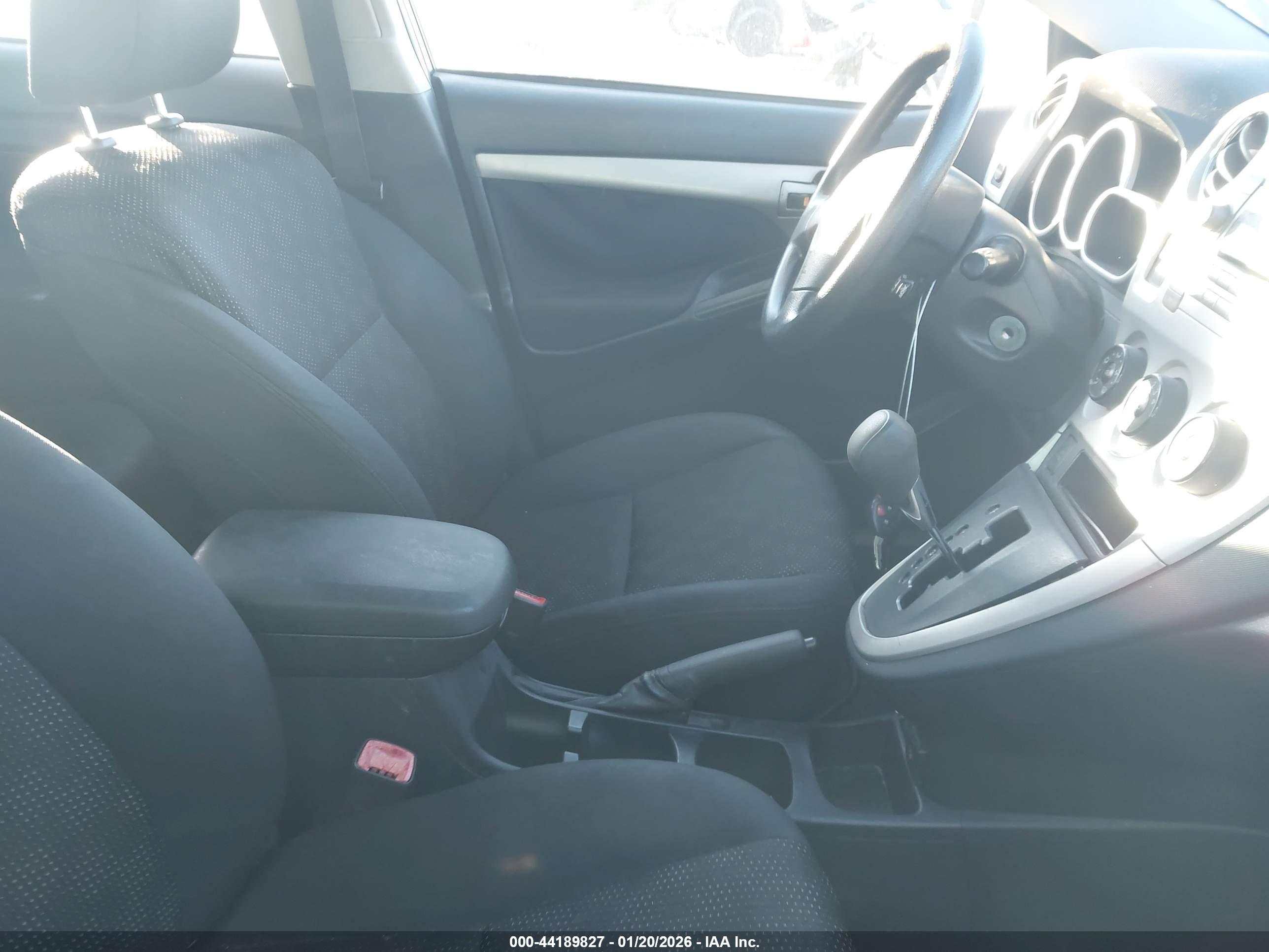 PONTIAC VIBE image 5