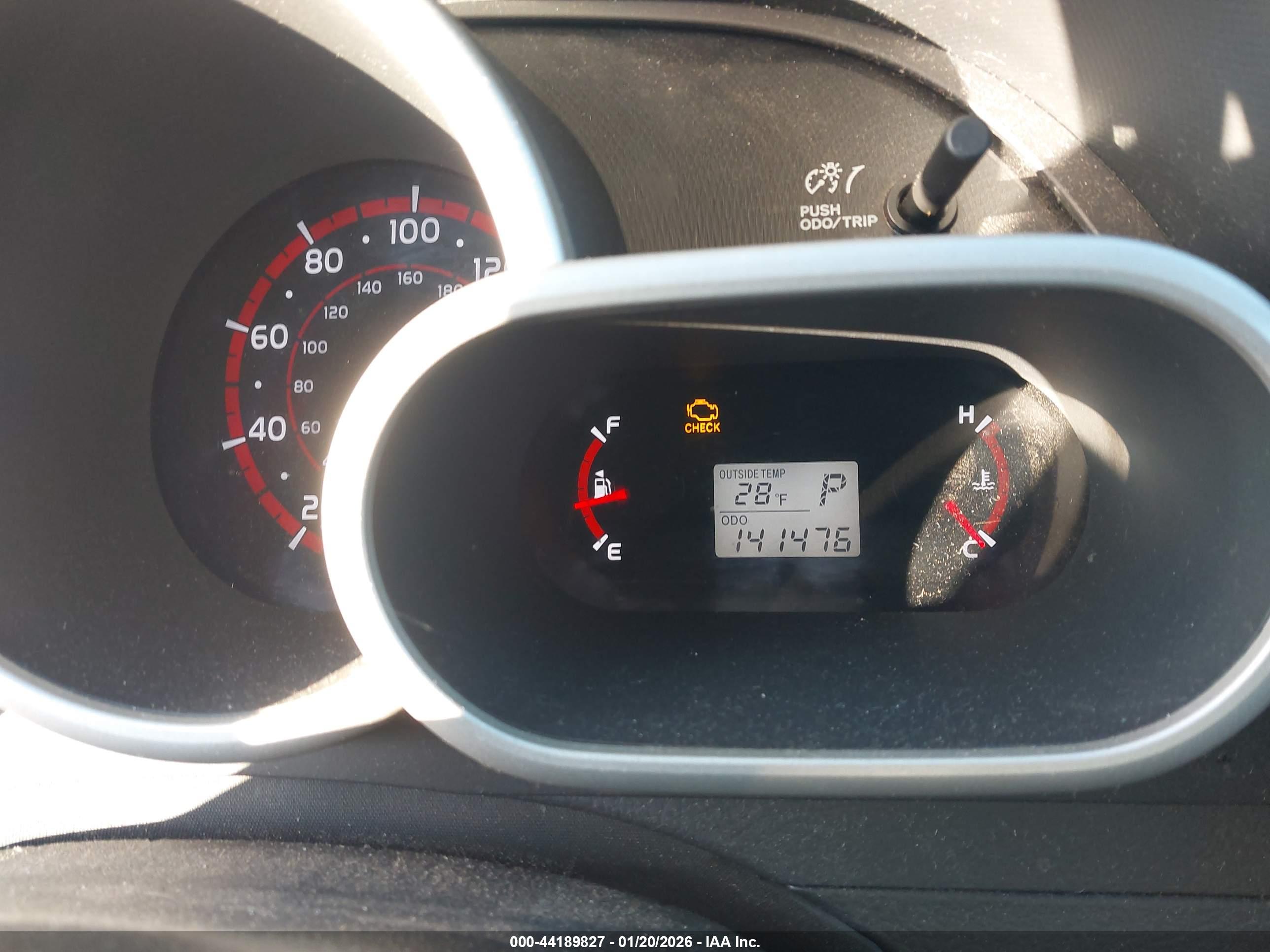 PONTIAC VIBE image 7