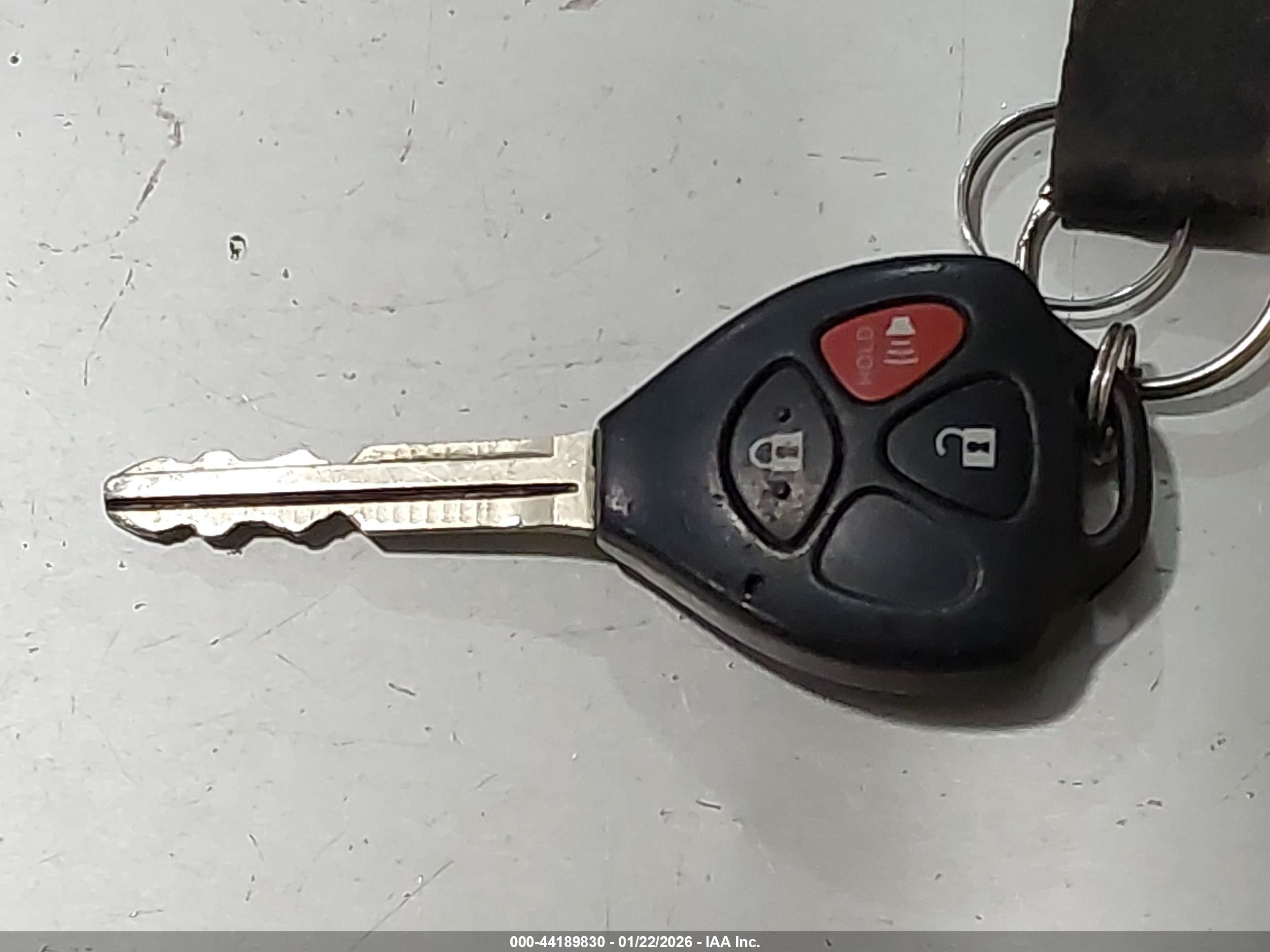 TOYOTA YARIS image 11