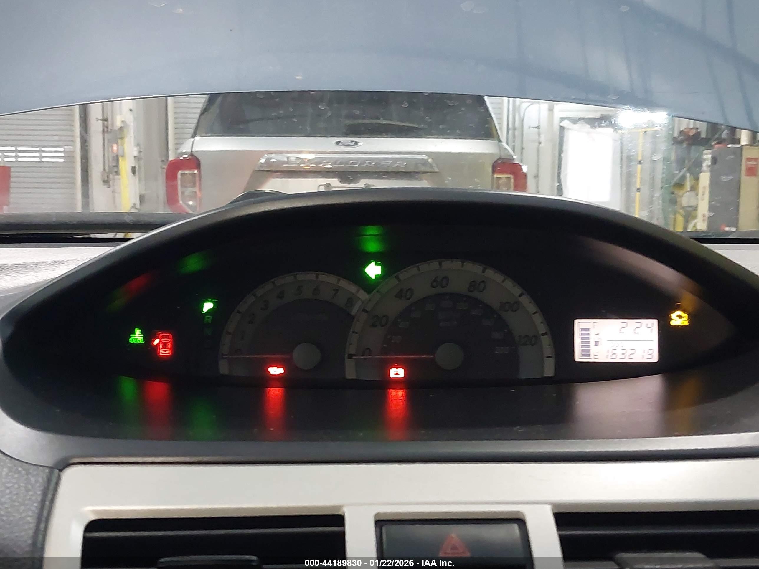 TOYOTA YARIS image 7