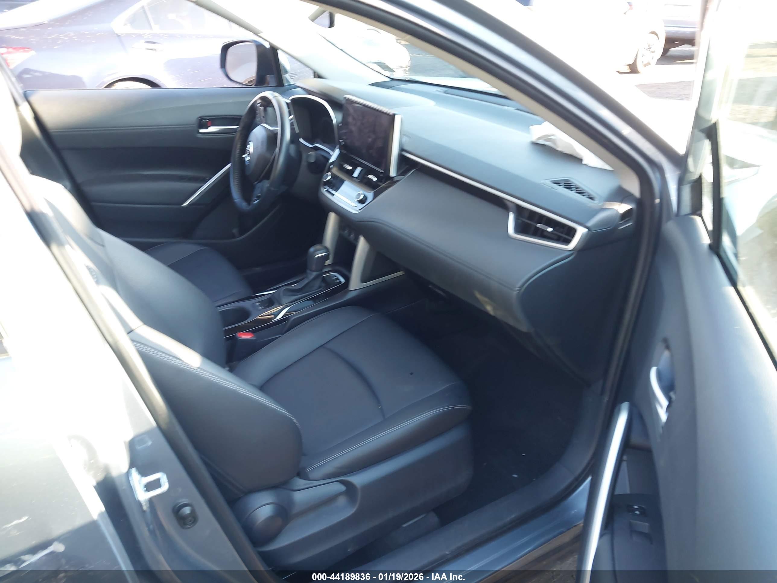 TOYOTA COROLLA image 5