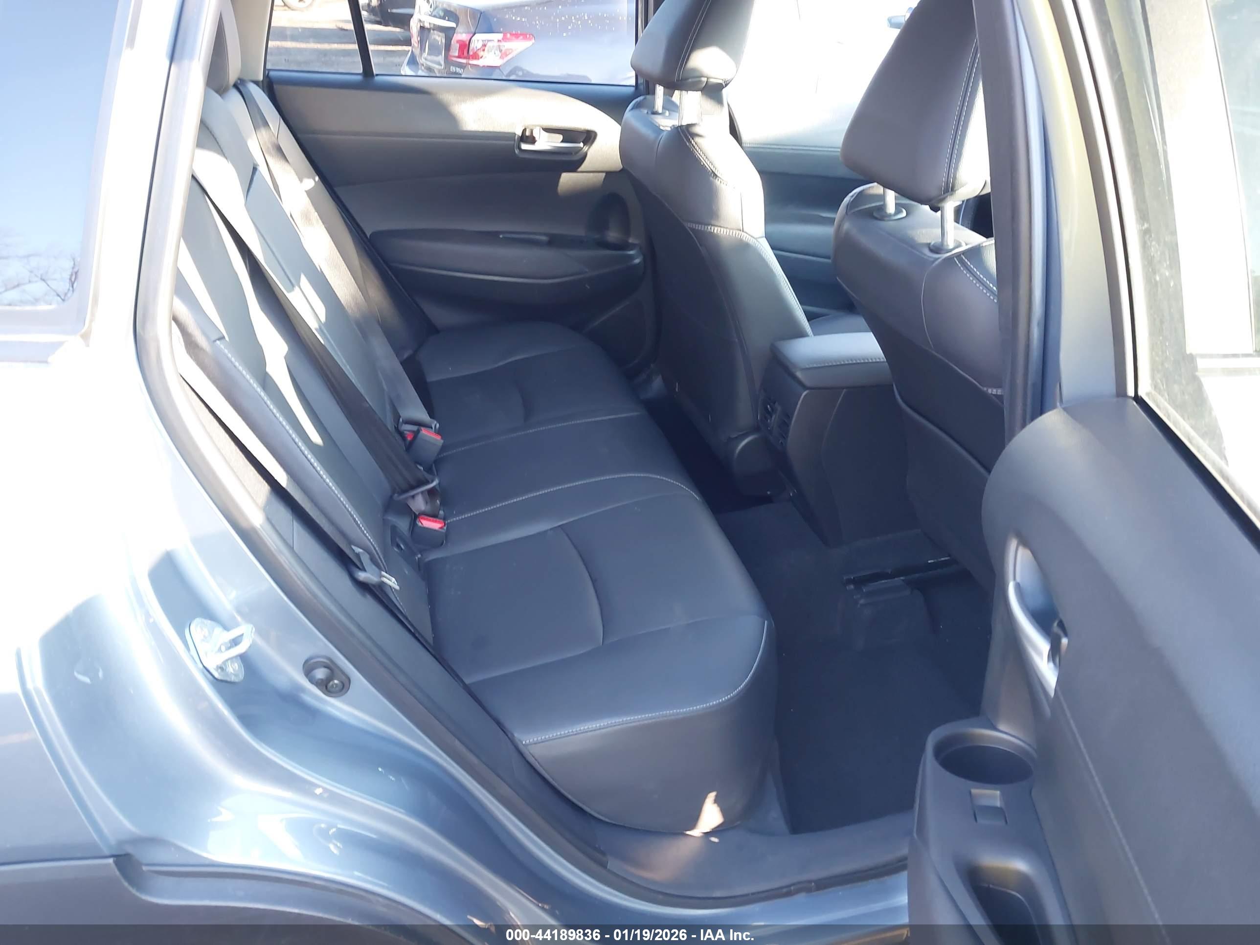 TOYOTA COROLLA image 8