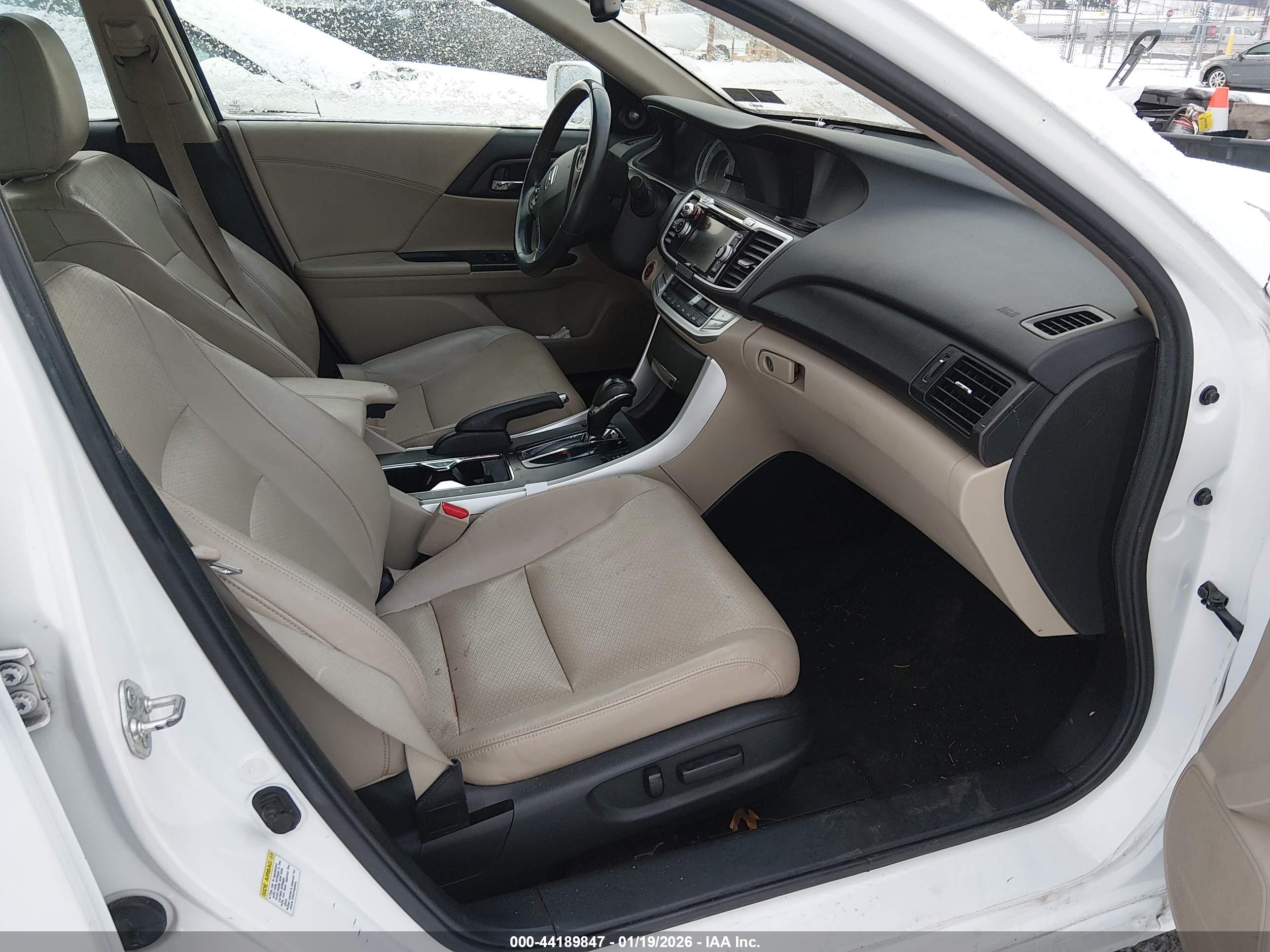 HONDA ACCORD image 5