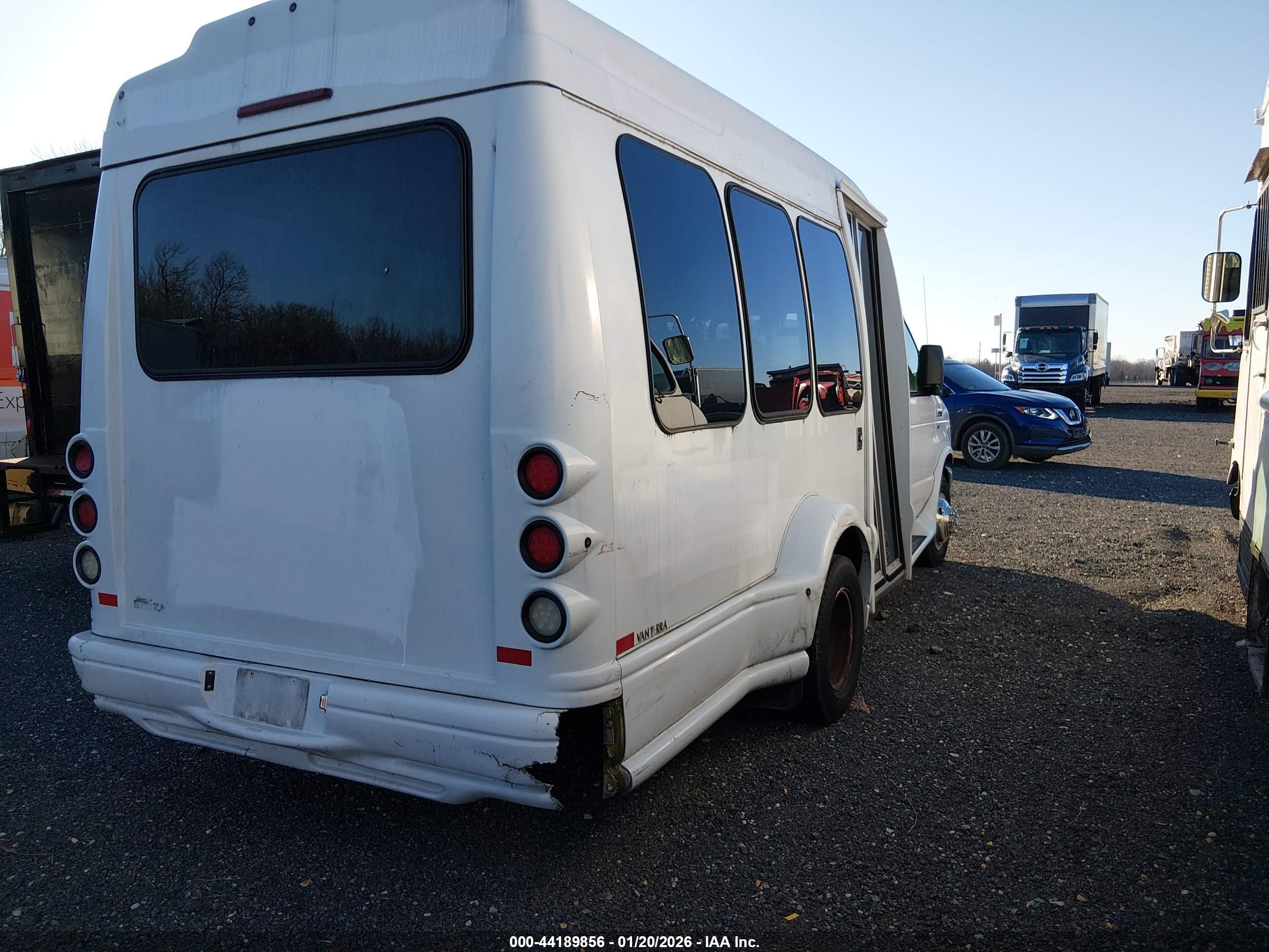 FORD E-350 image 4