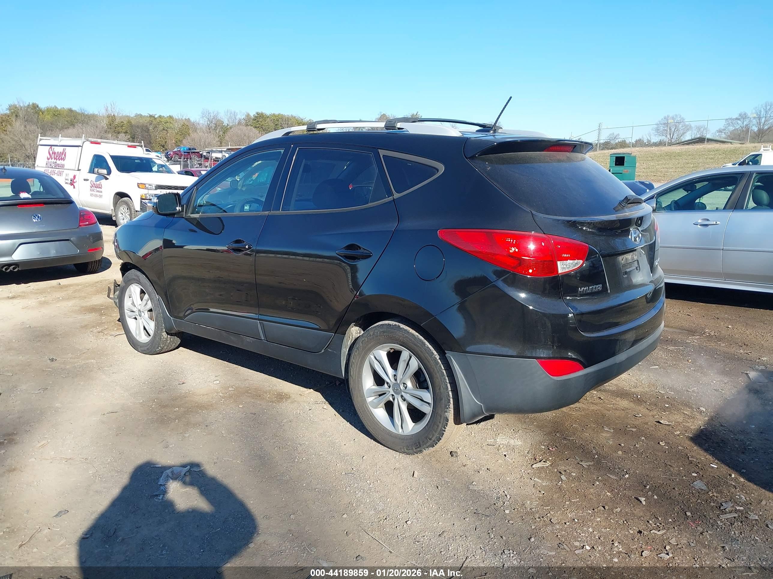 HYUNDAI TUCSON image 3