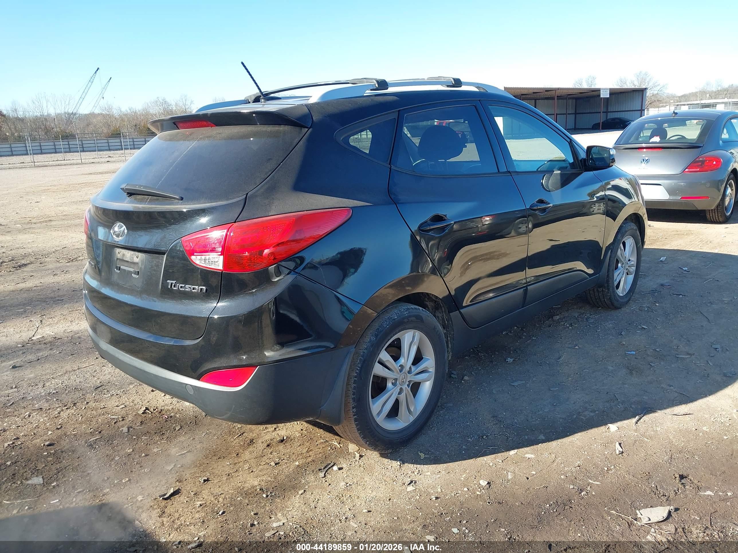 HYUNDAI TUCSON image 4