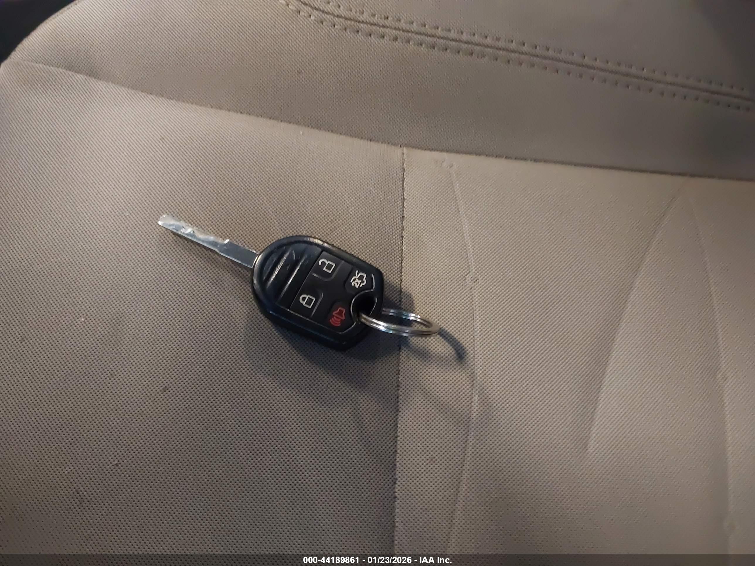 FORD FIESTA image 11