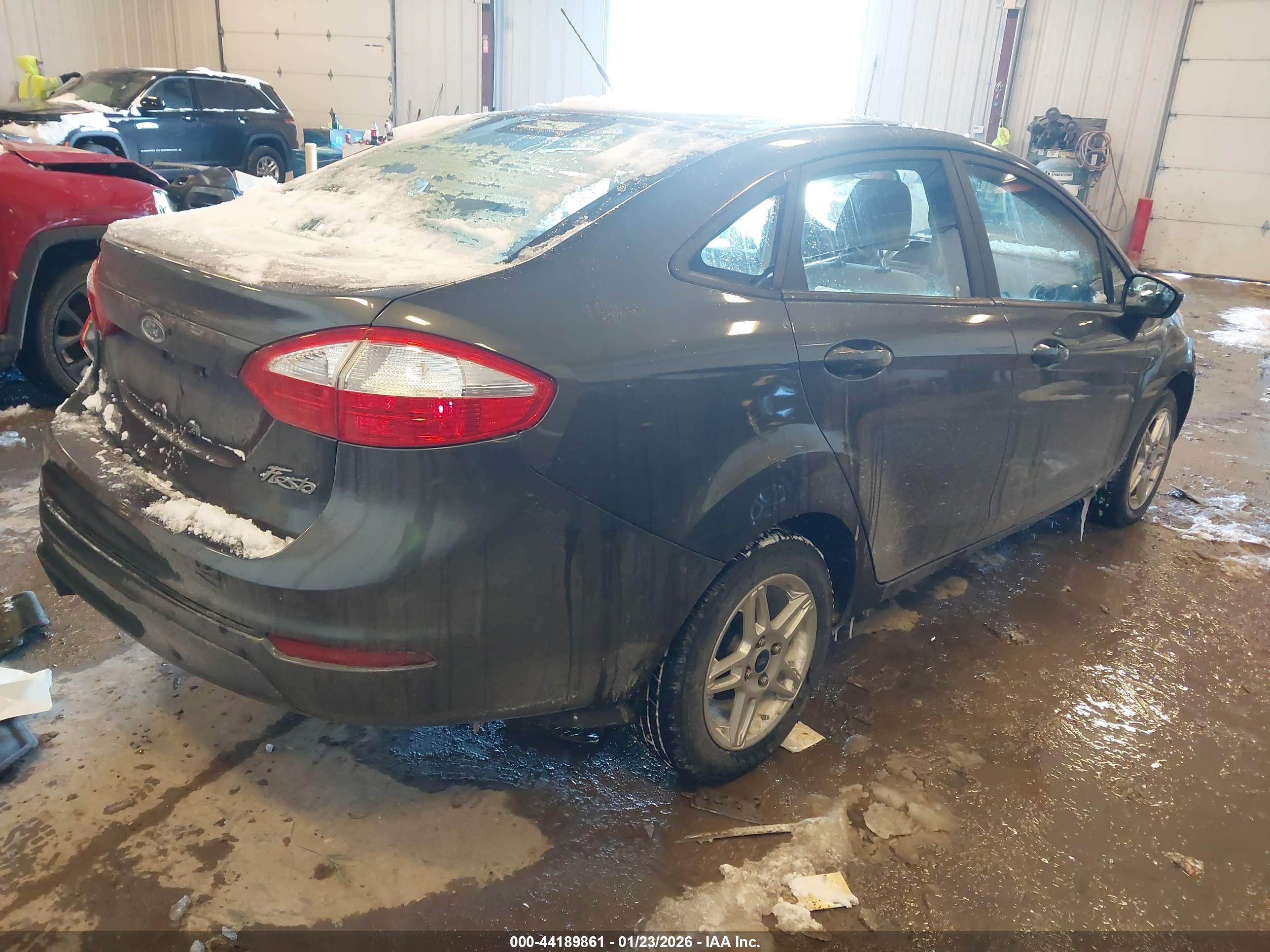 FORD FIESTA image 4