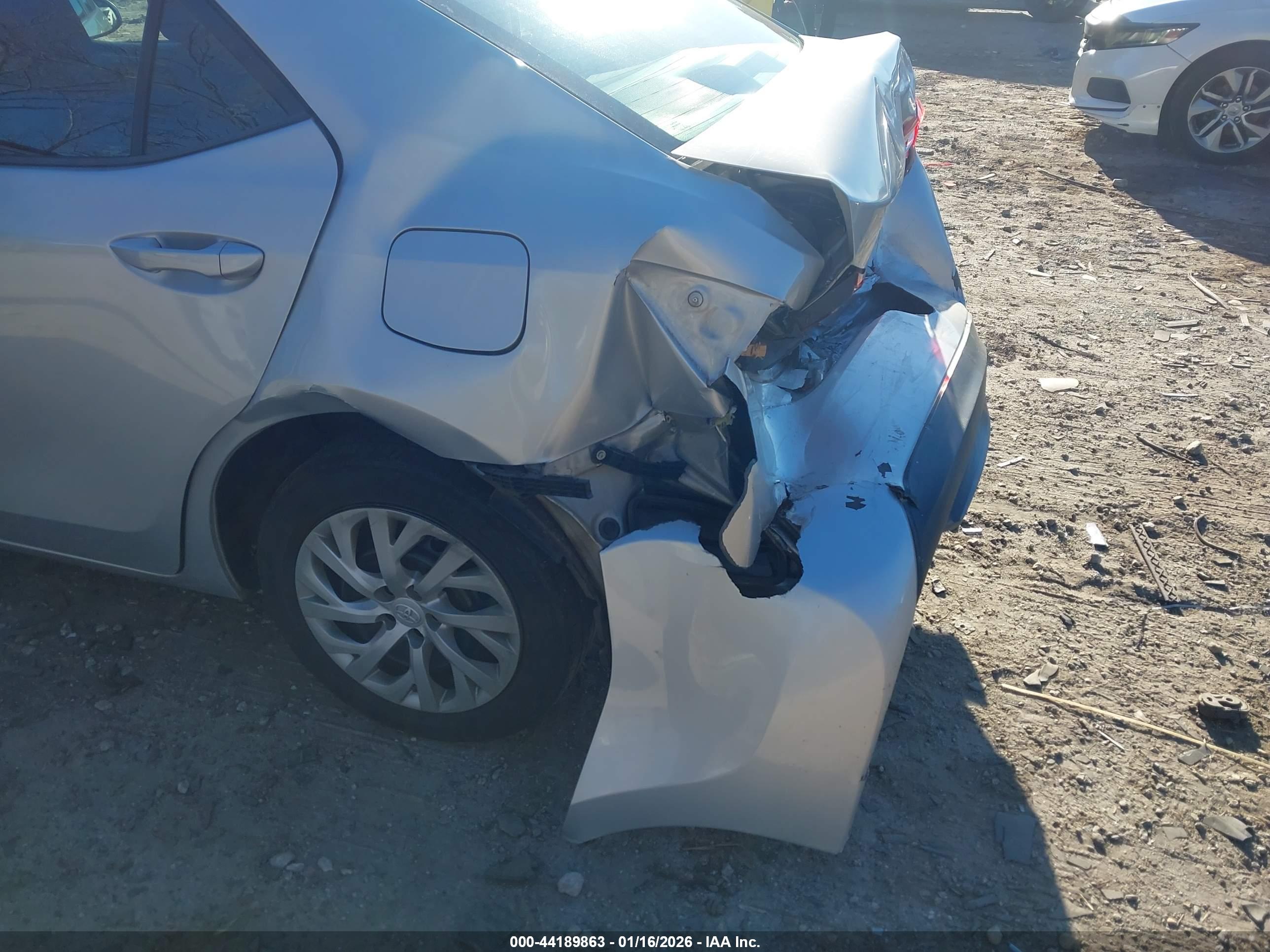 TOYOTA COROLLA image 6