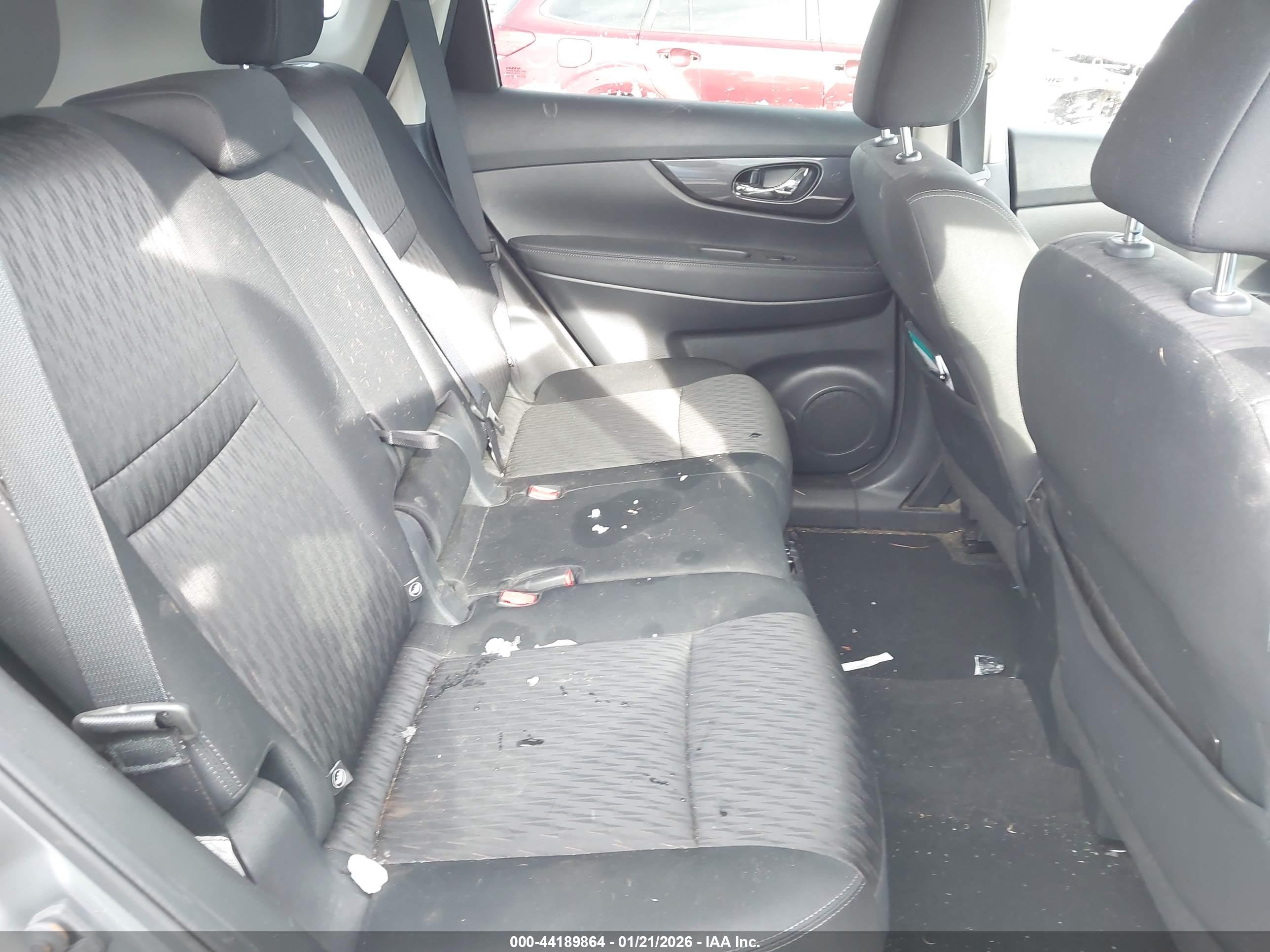 NISSAN ROGUE image 8