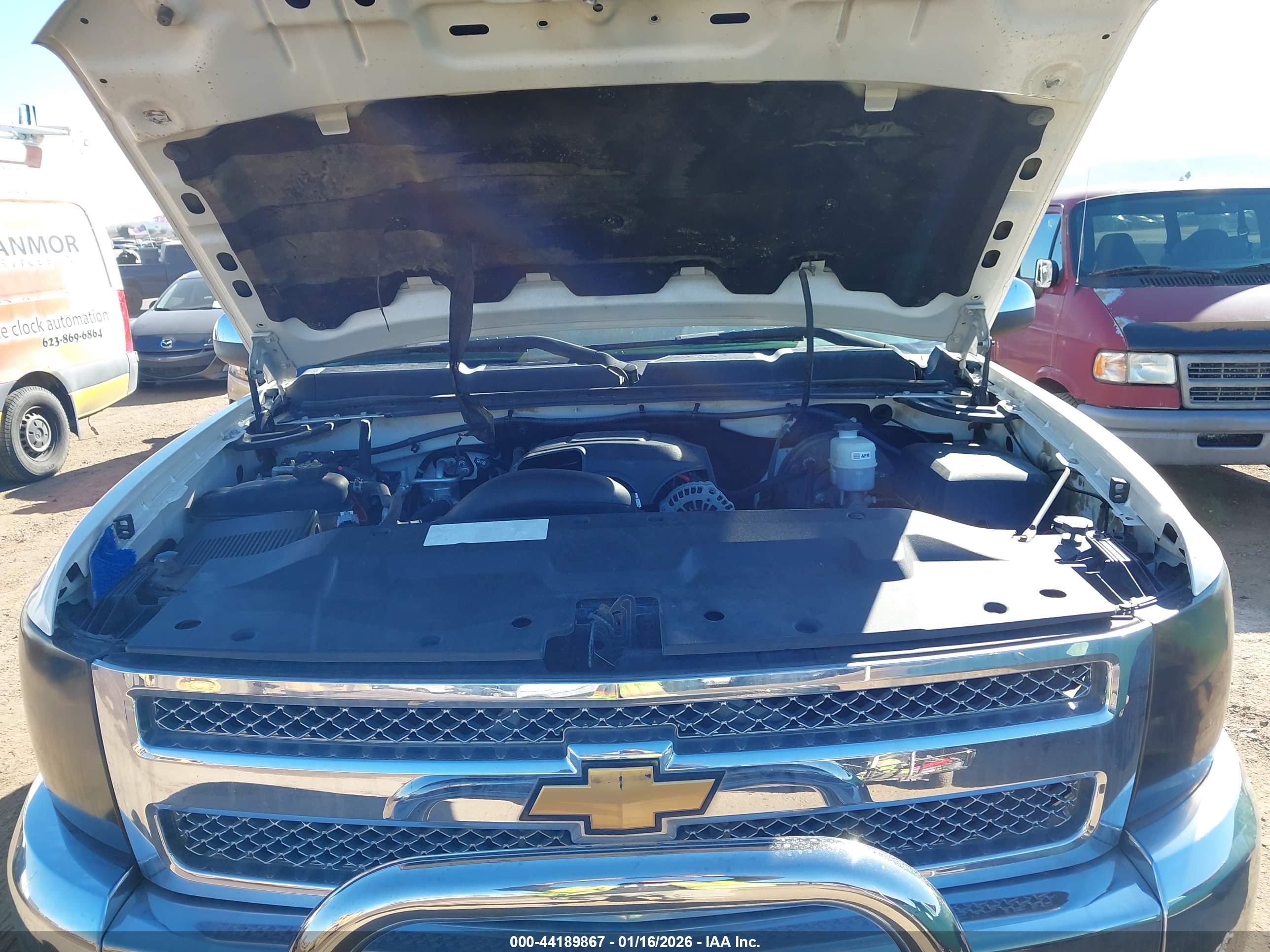 CHEVROLET SILVERADO image 10