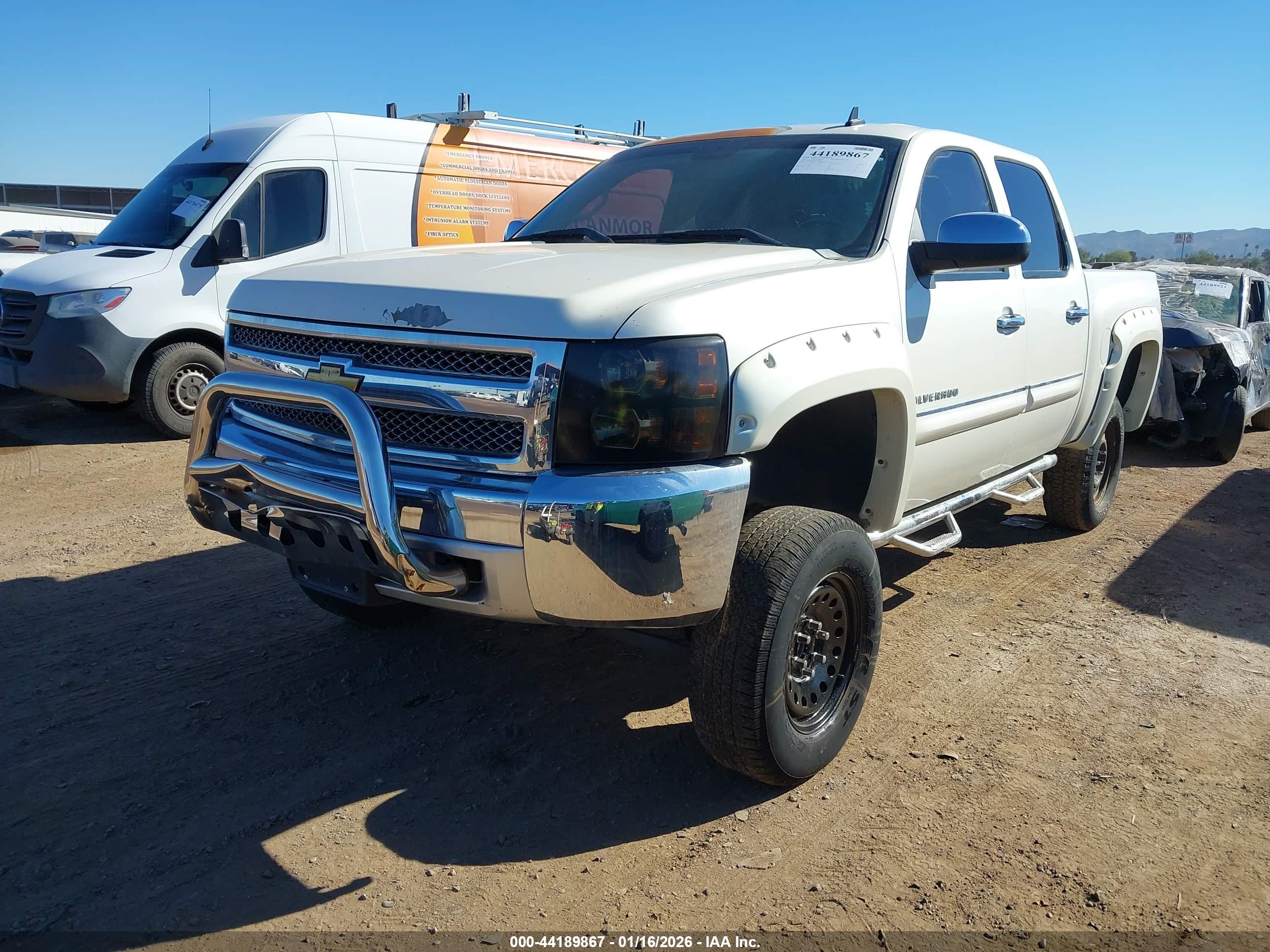 CHEVROLET SILVERADO image 2