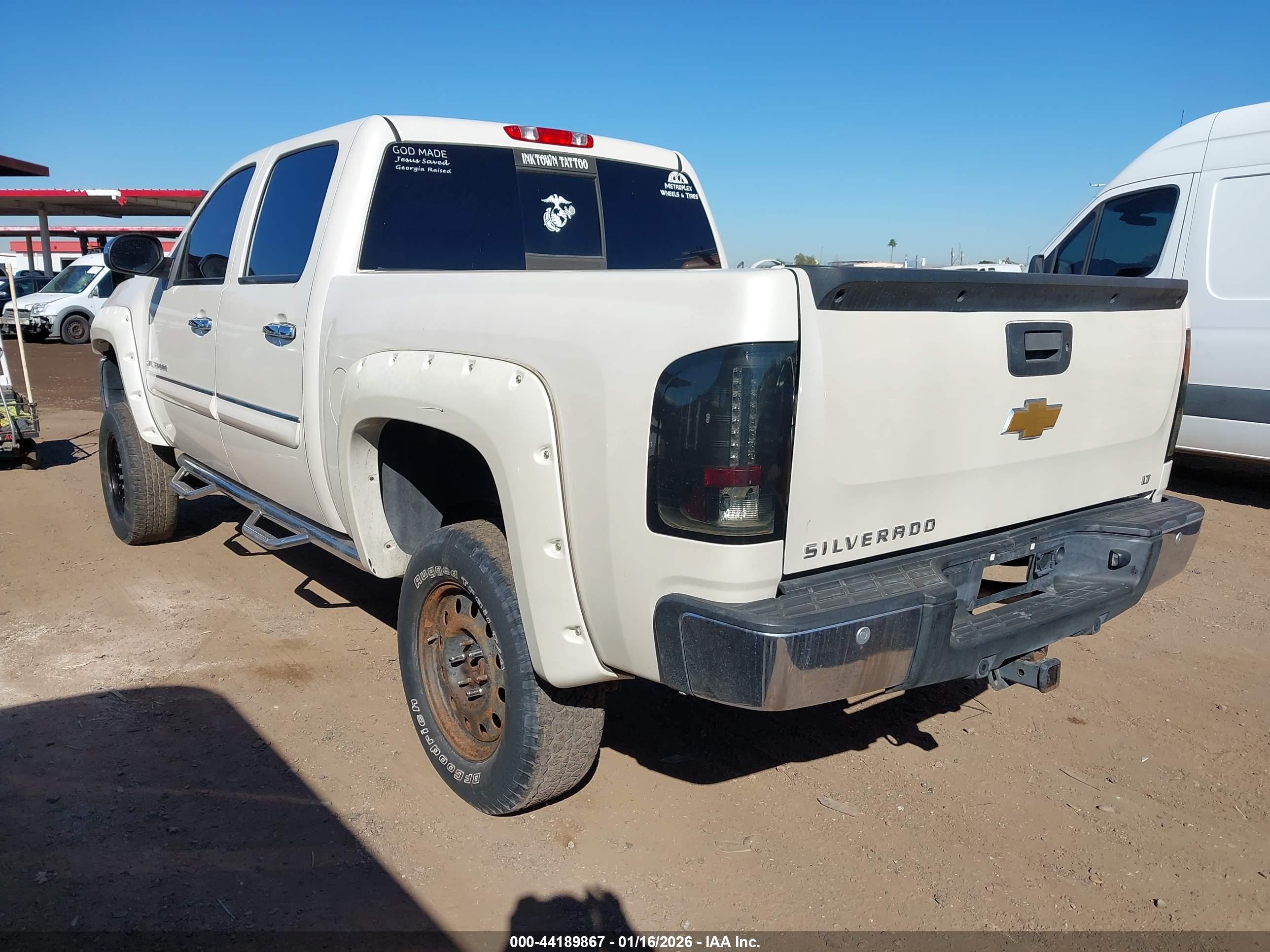 CHEVROLET SILVERADO image 3